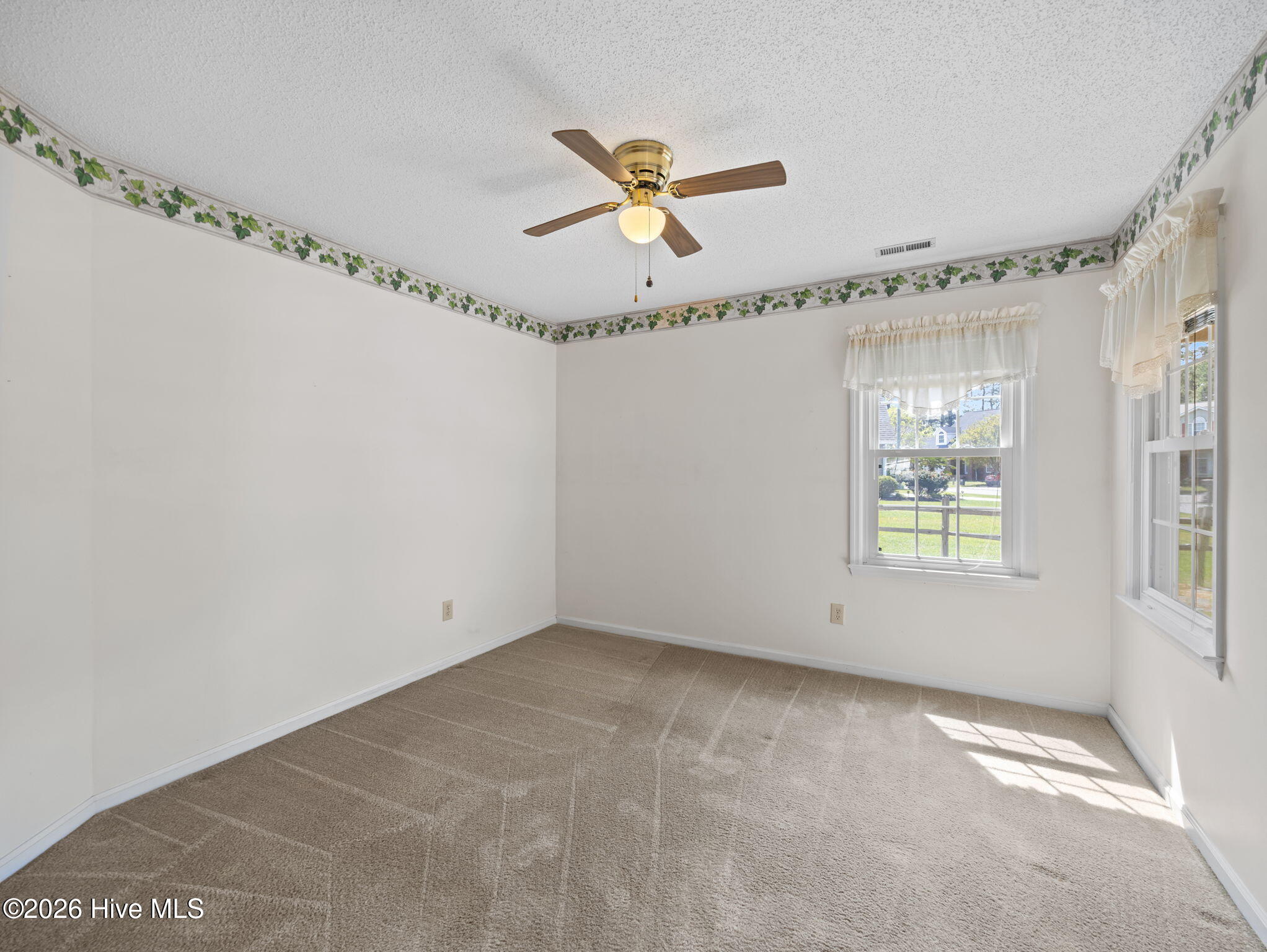 100565742 | Photo 17