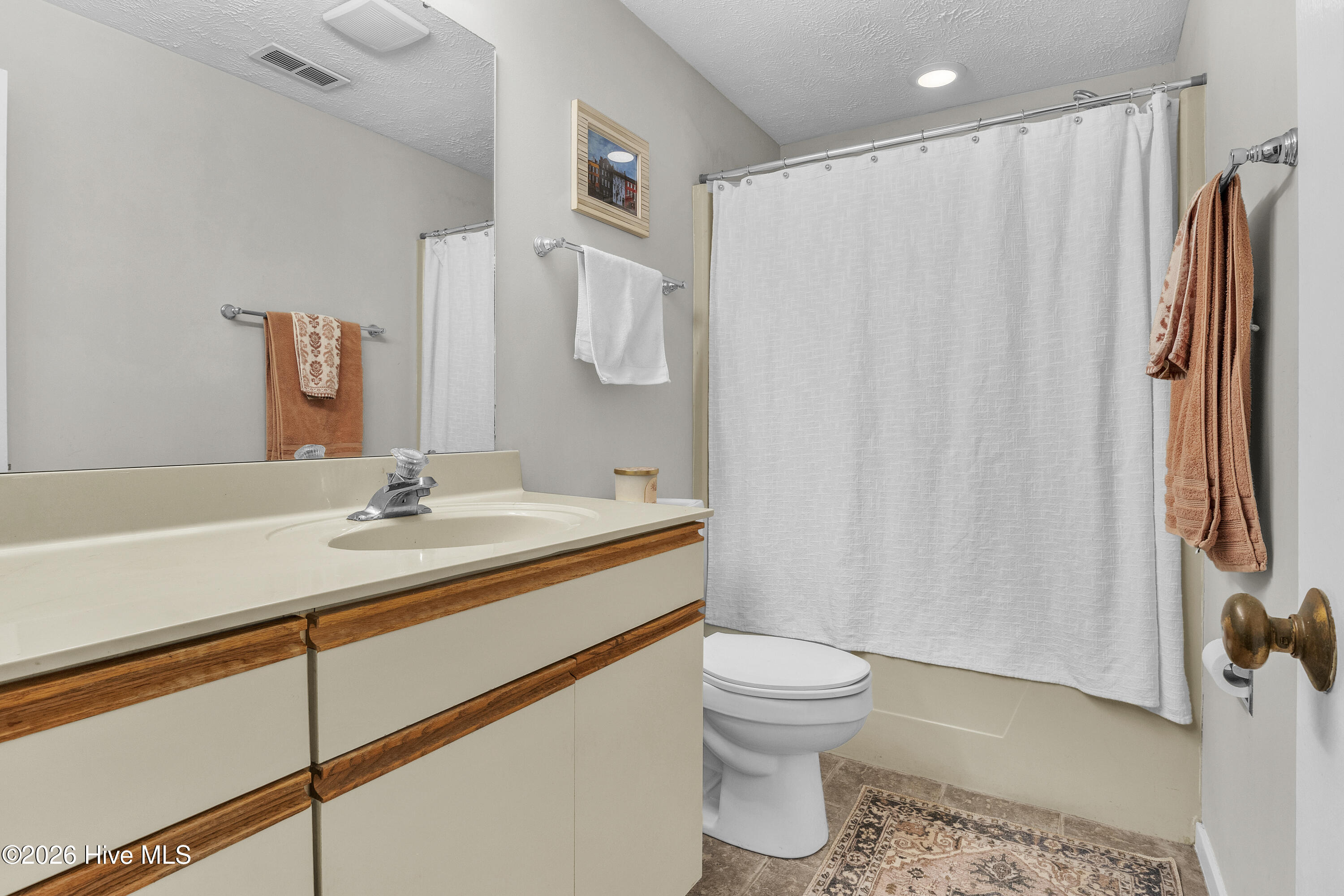 100547351 | Photo 15