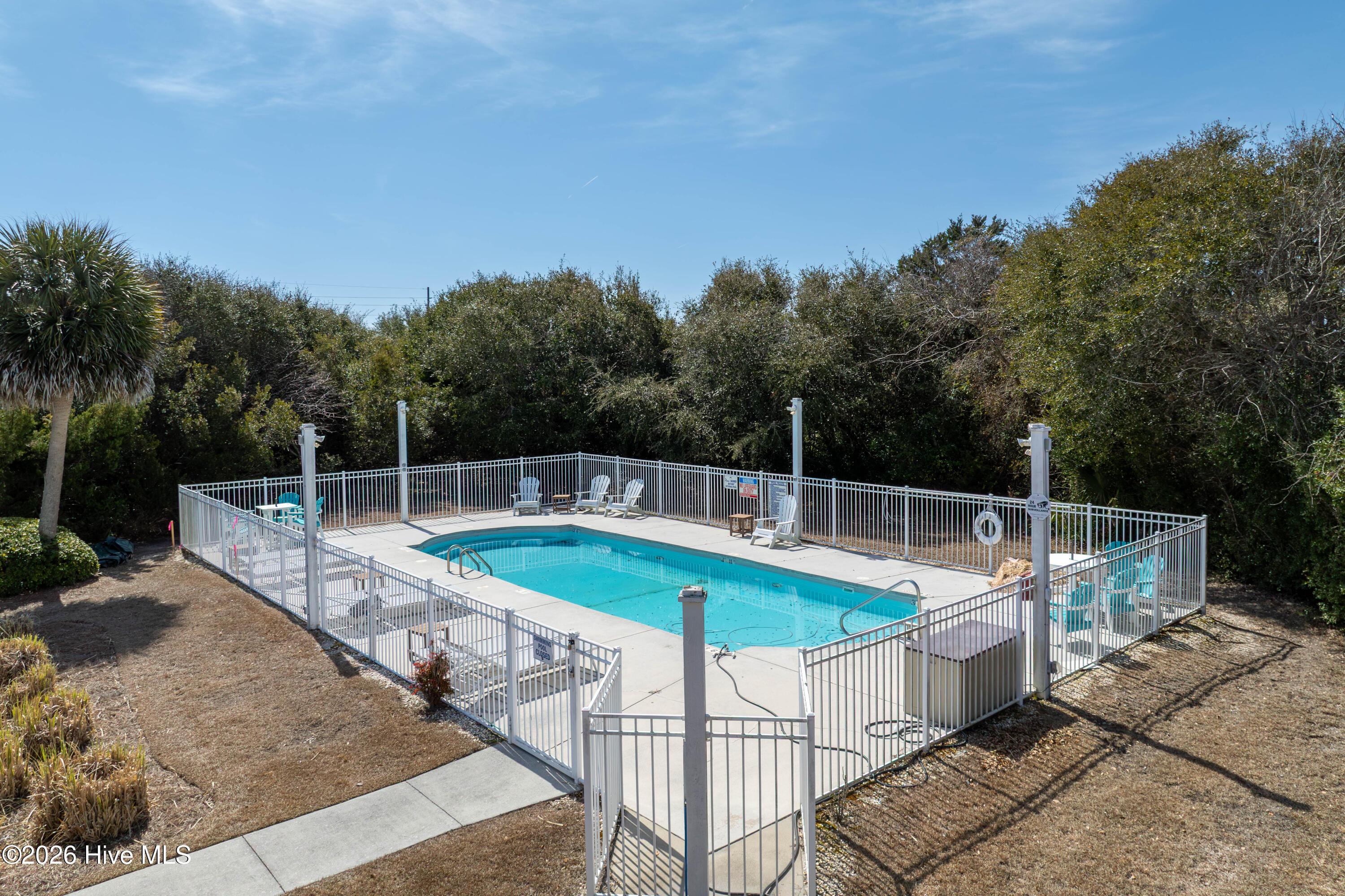 100558828 | Photo 52