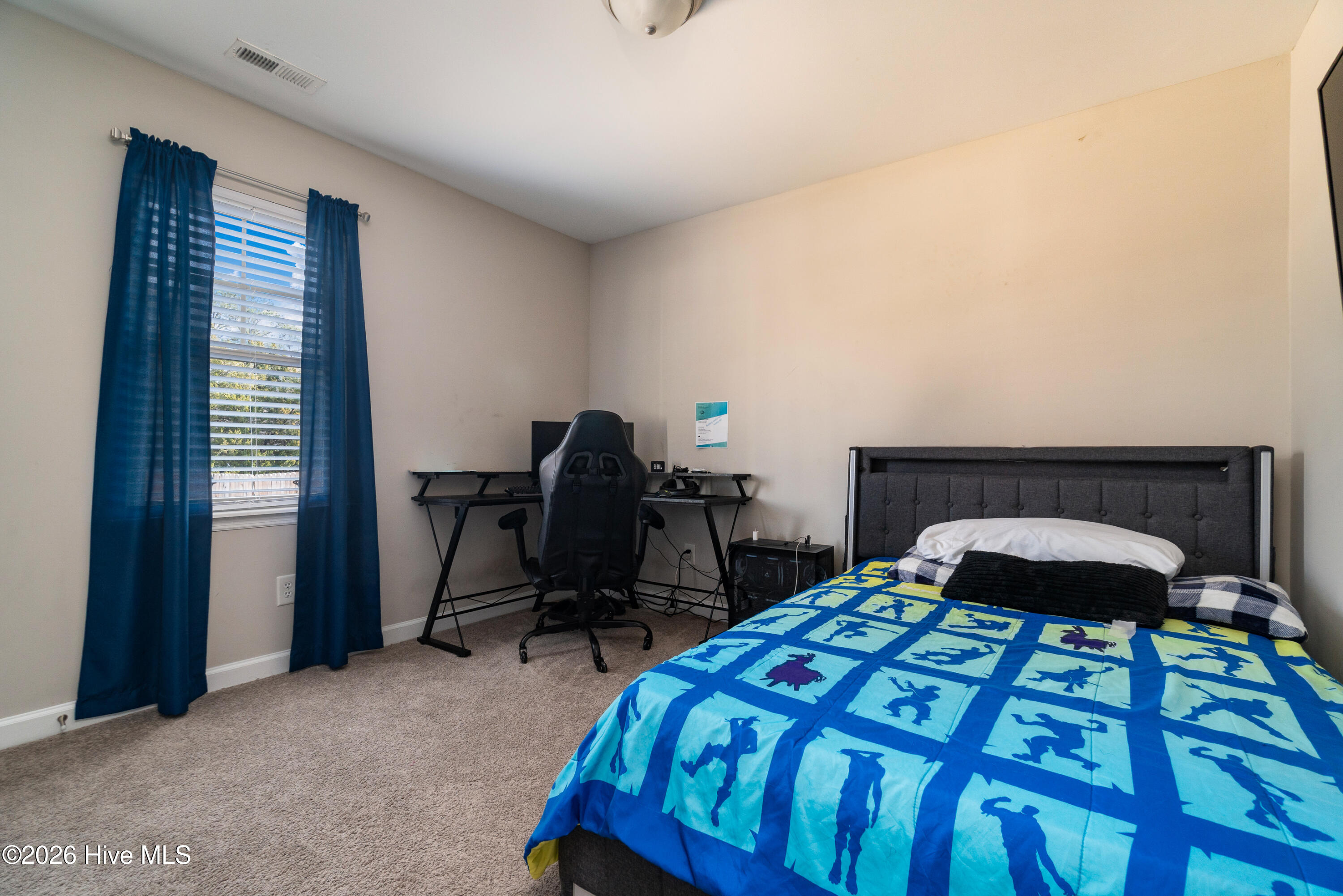 100551044 | Photo 13