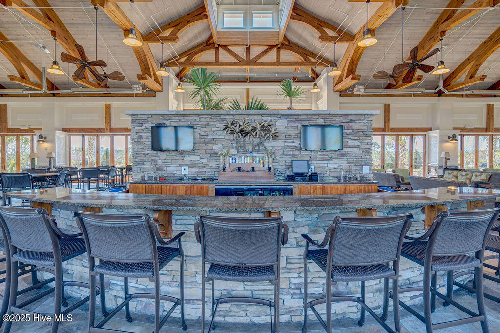 100529139 | Photo 68