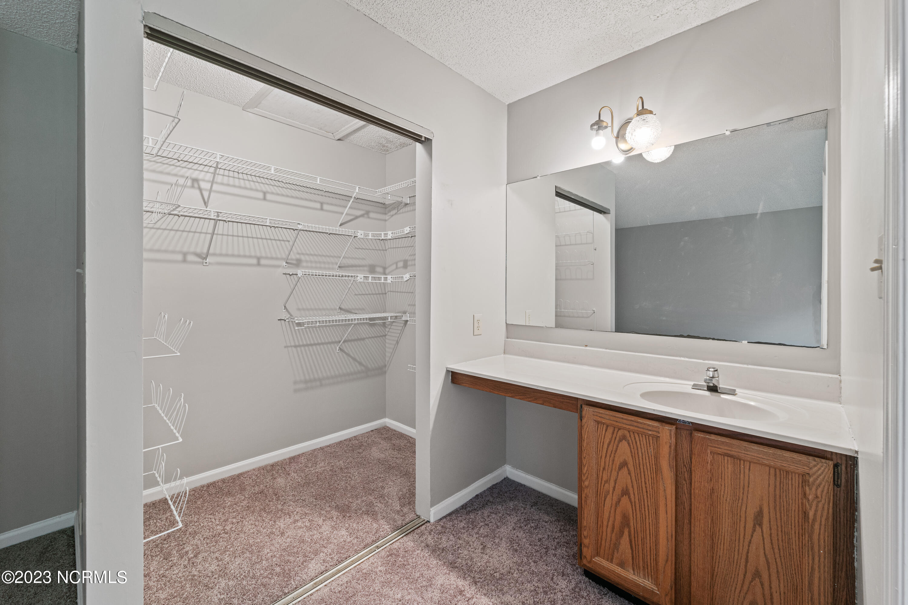 2666 Idlebrook Circle,Midway Park