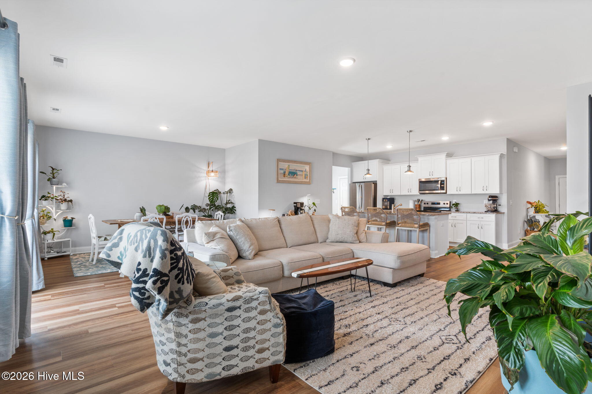 100556728 | Photo 17