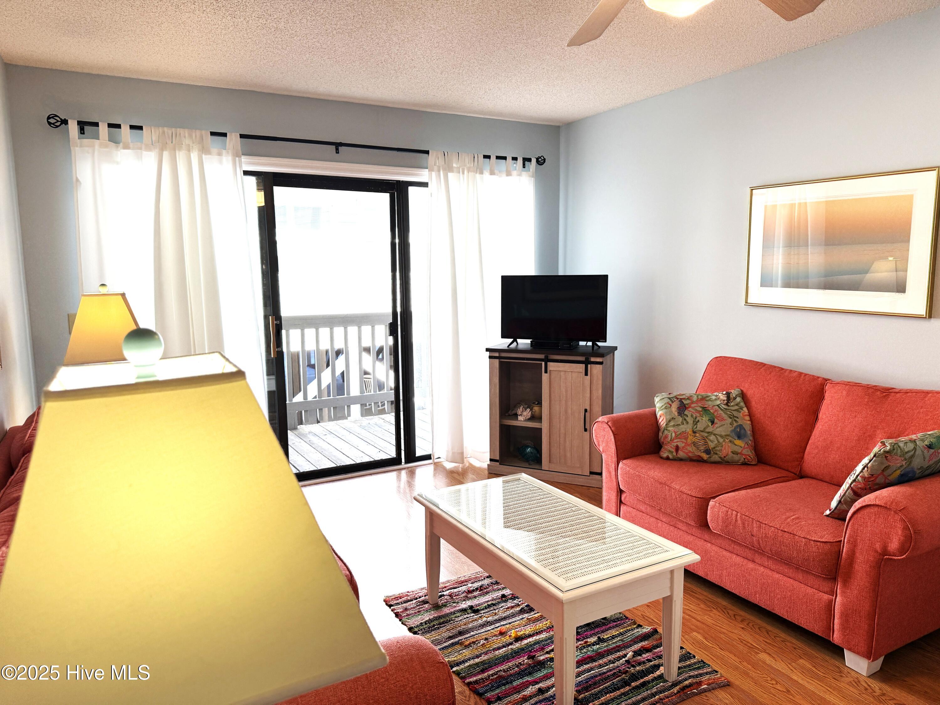 100501866 | Photo 20