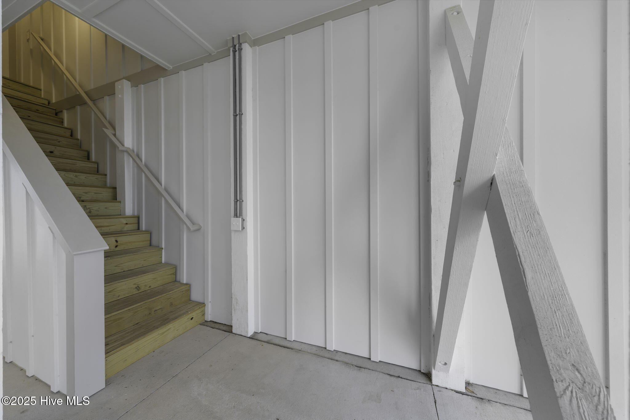 100519689 | Photo 57