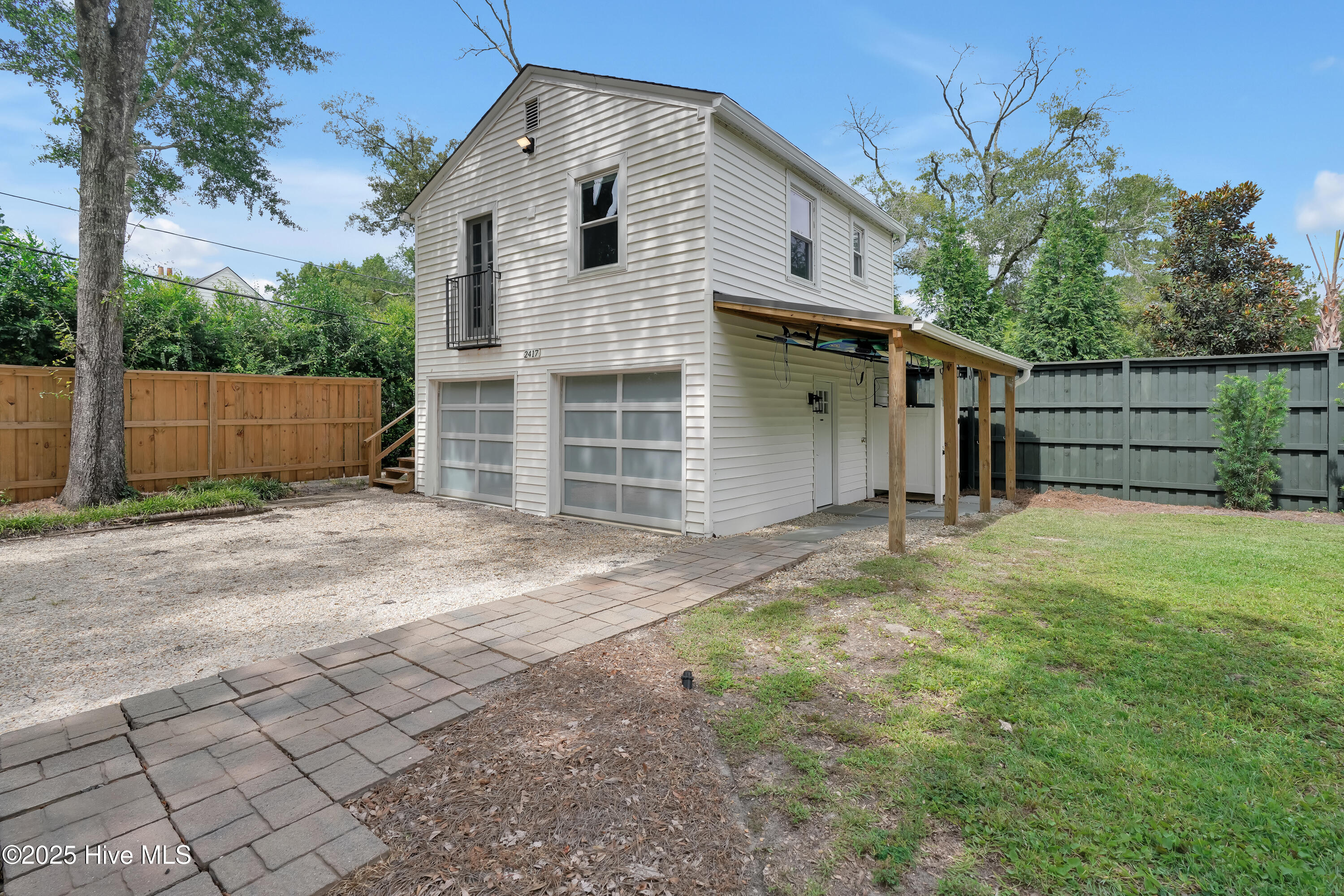 100528025 | Photo 36