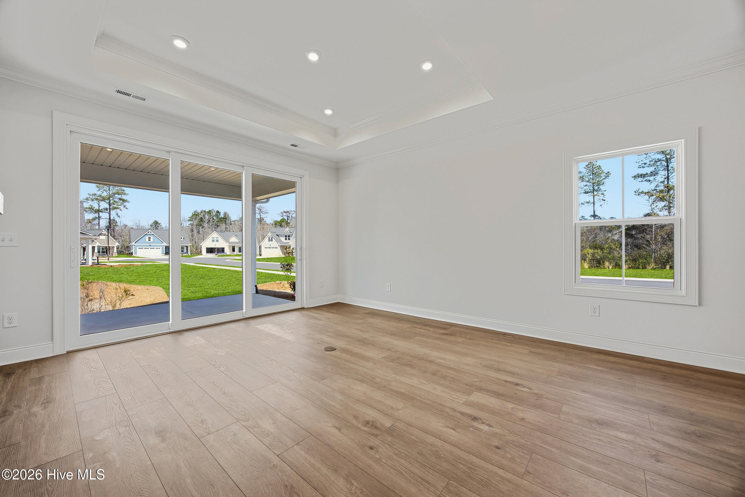 100540369 | Photo 15