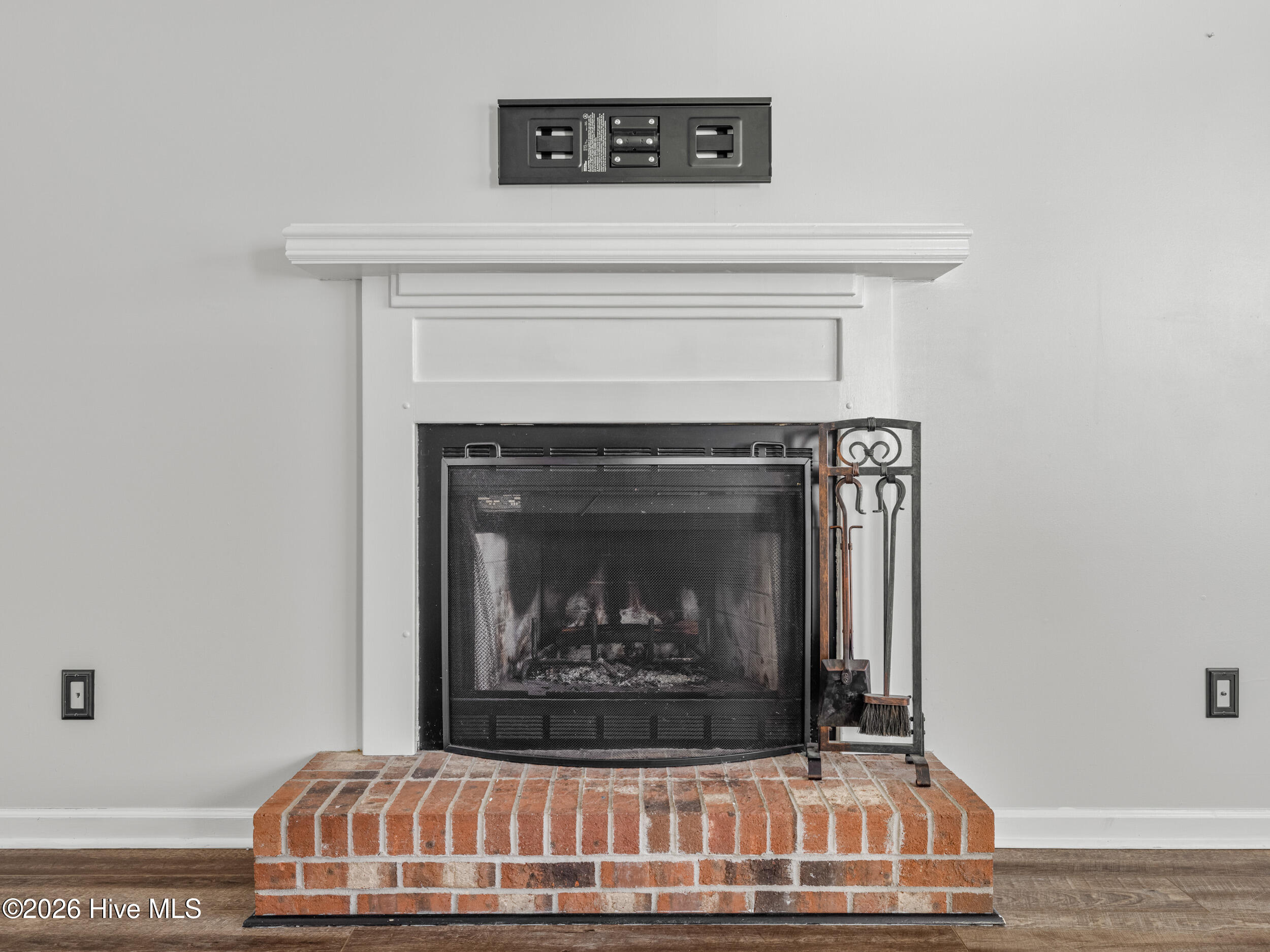 100550311 | Photo 11