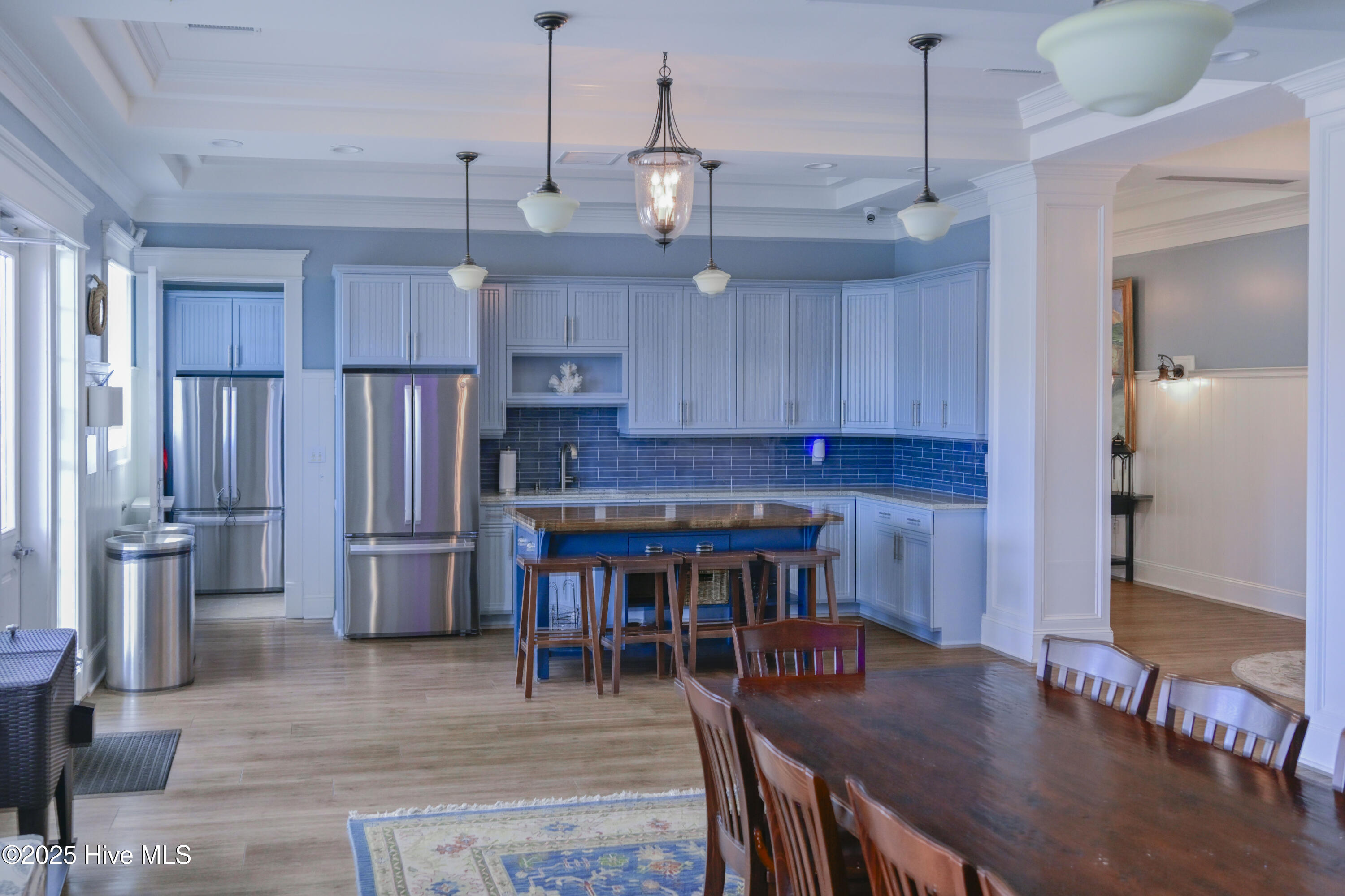 100523770 | Photo 73