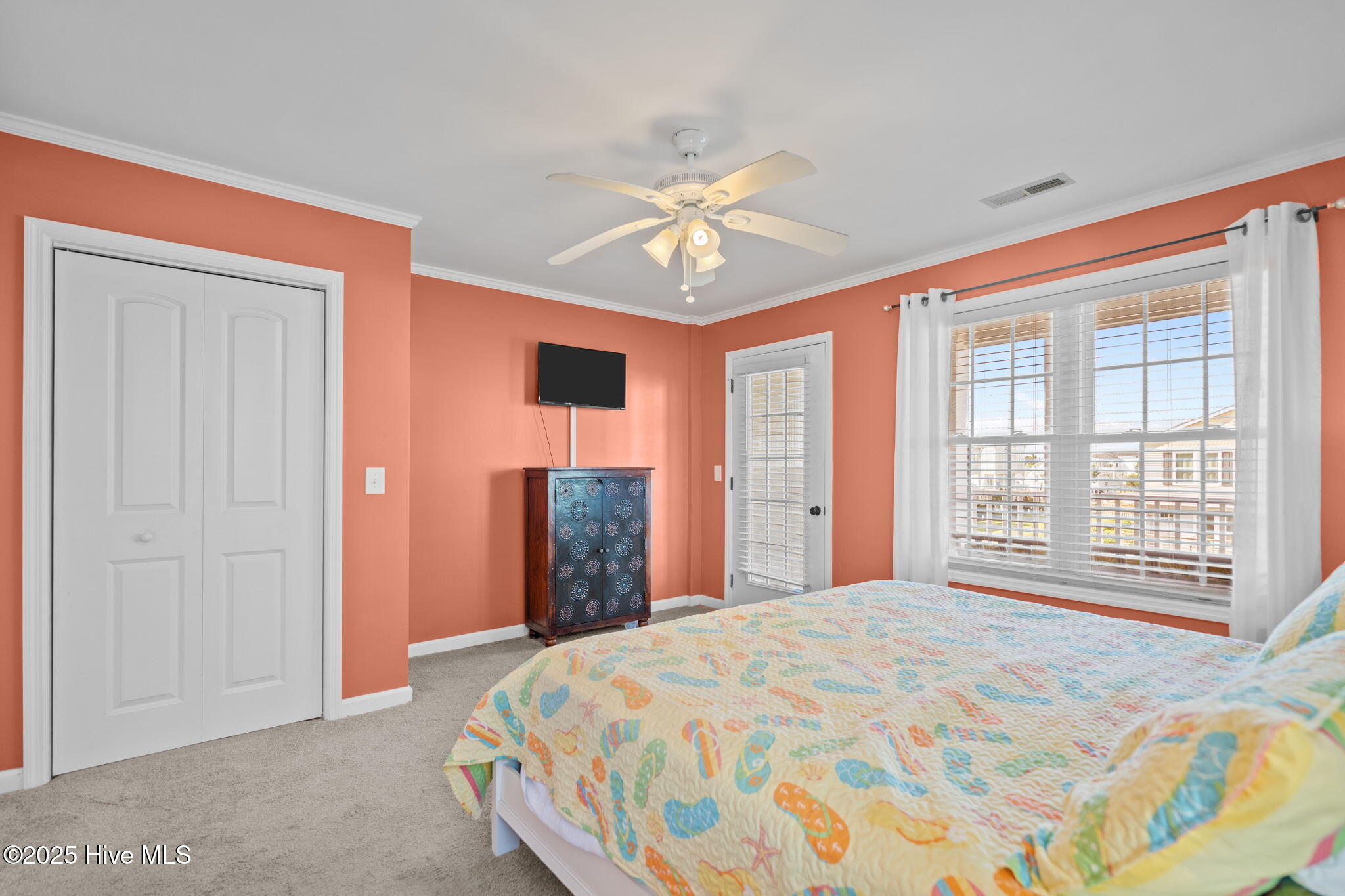 100528642 | Photo 21