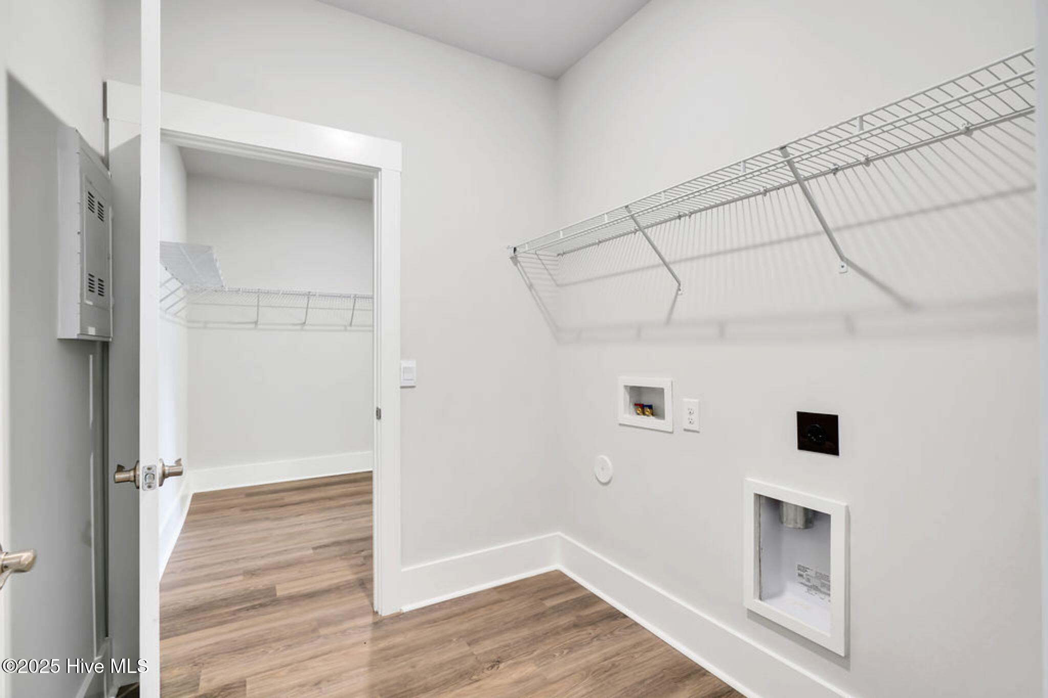 100530538 | Photo 24