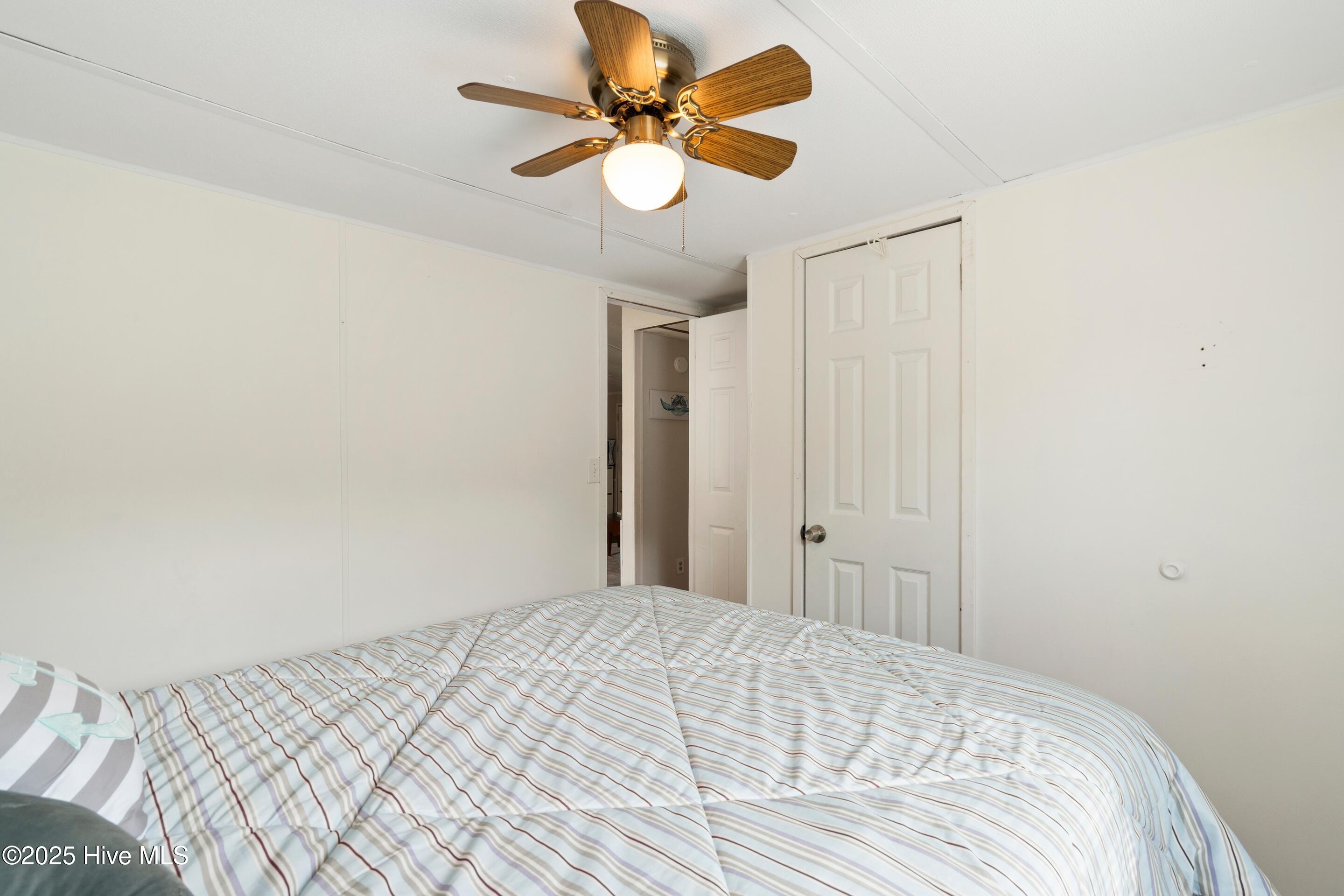 100519886 | Photo 22