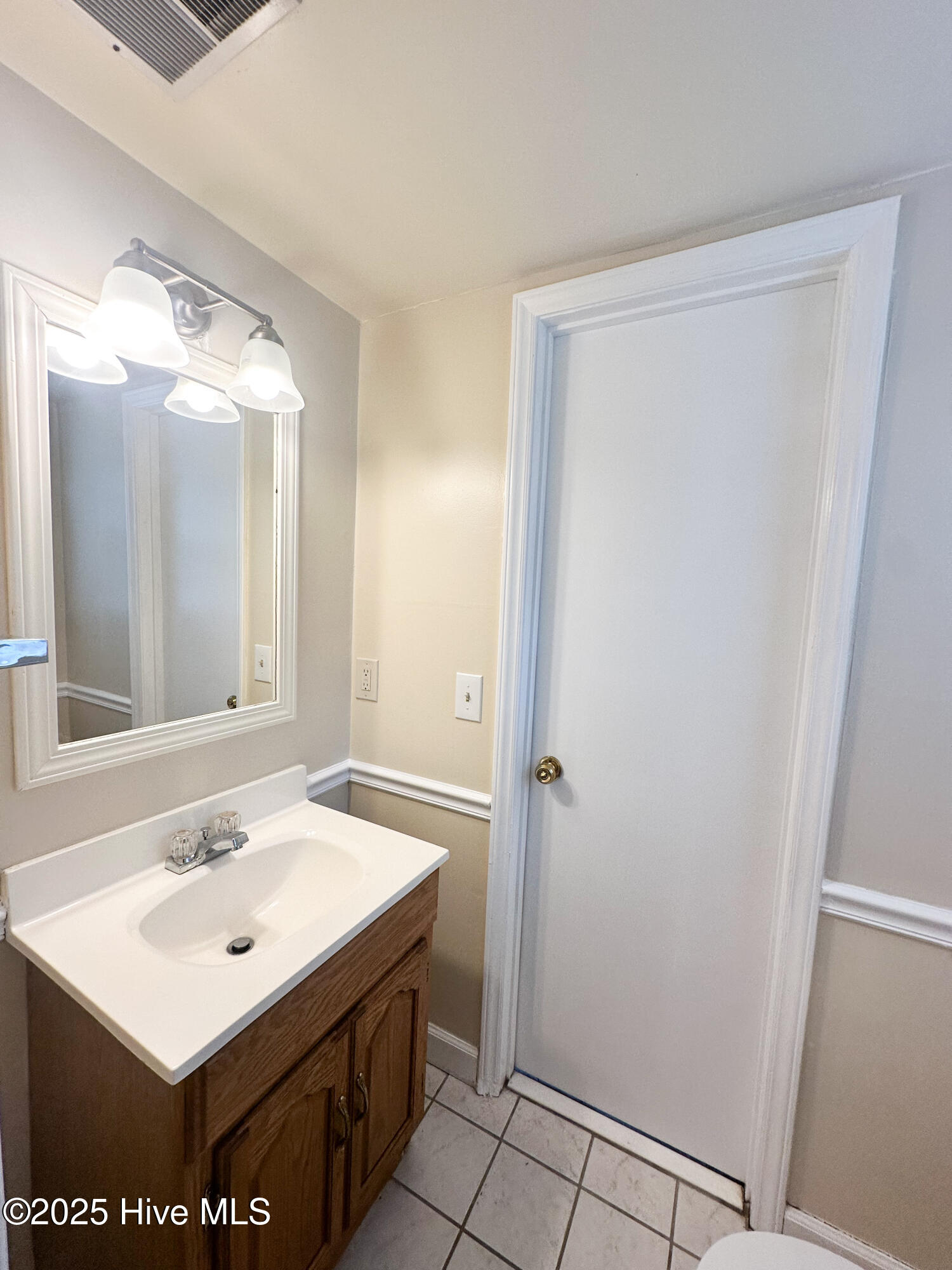 100529841 | Photo 10