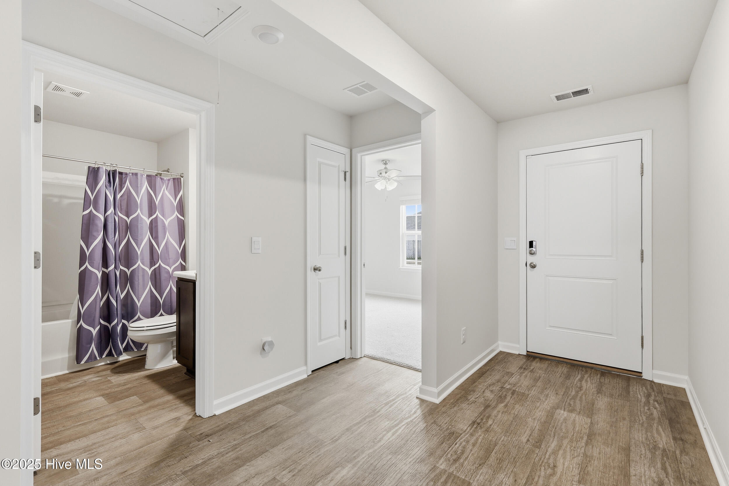 100543027 | Photo 21