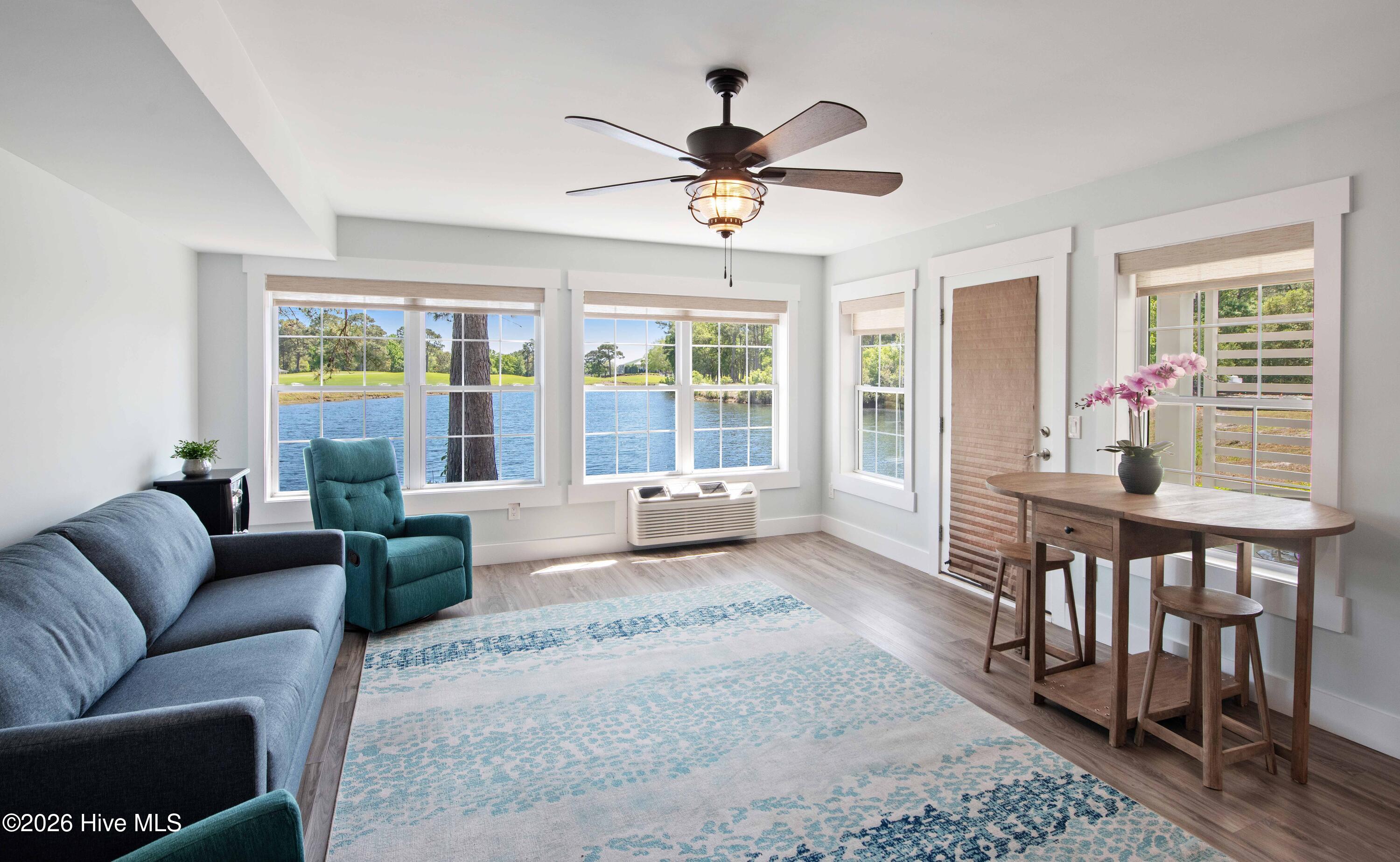 100563041 | Photo 36