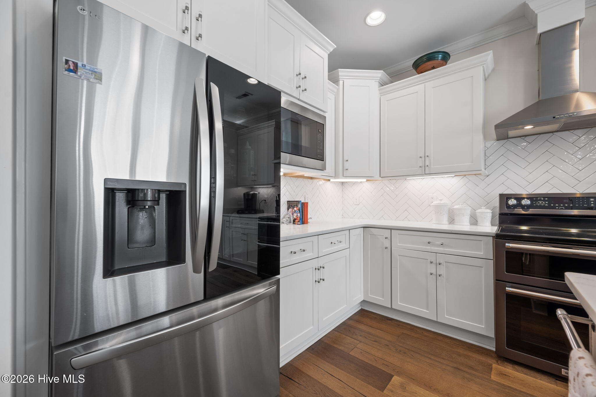 100562487 | Photo 13