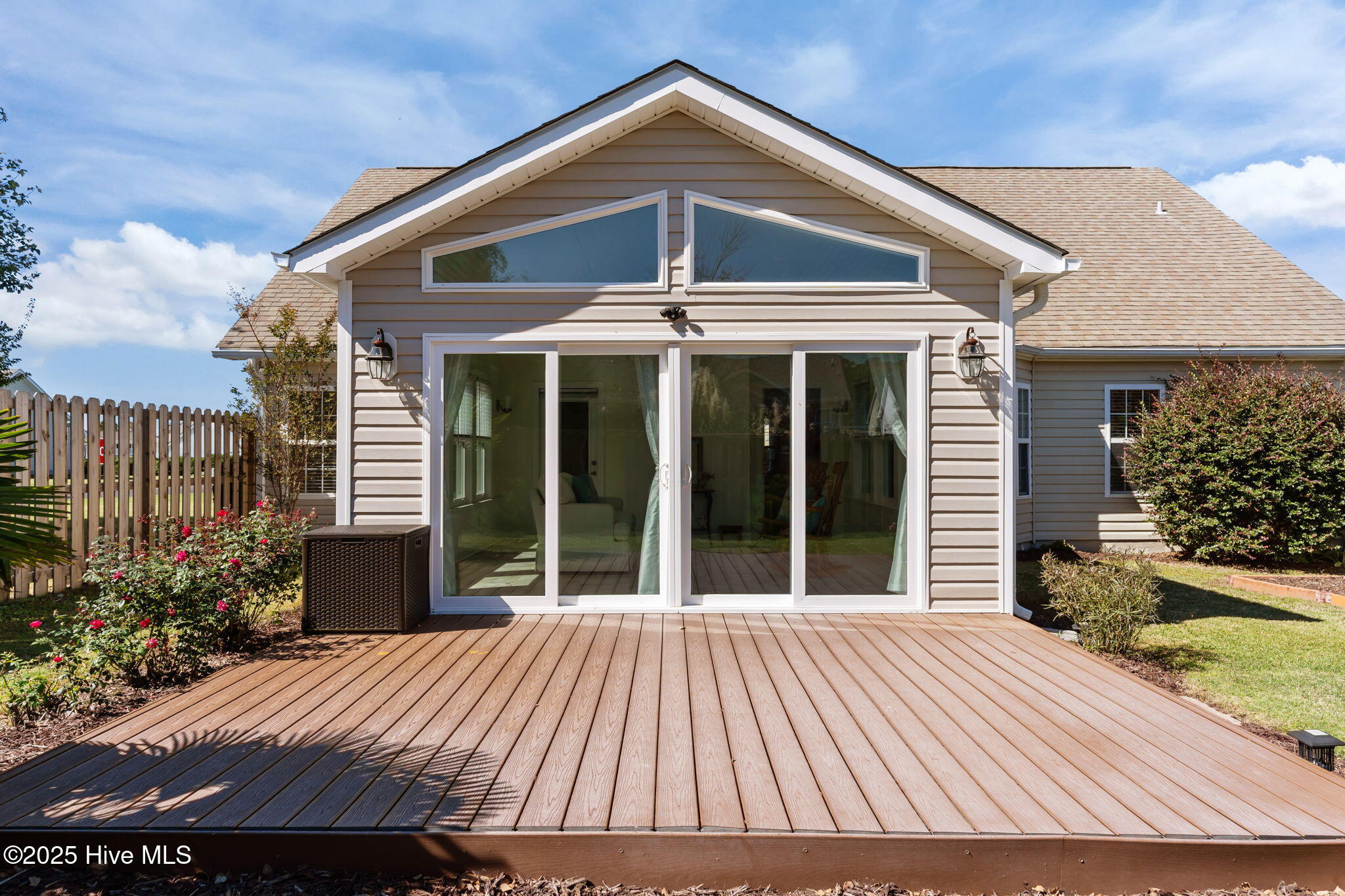 100537939 | Photo 20