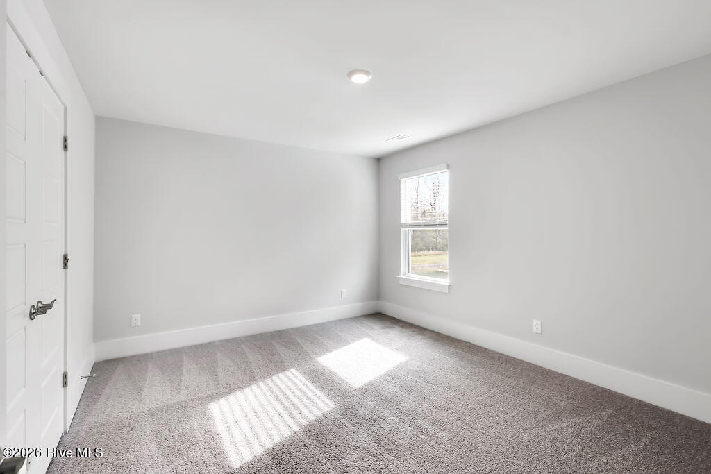 100562289 | Photo 27