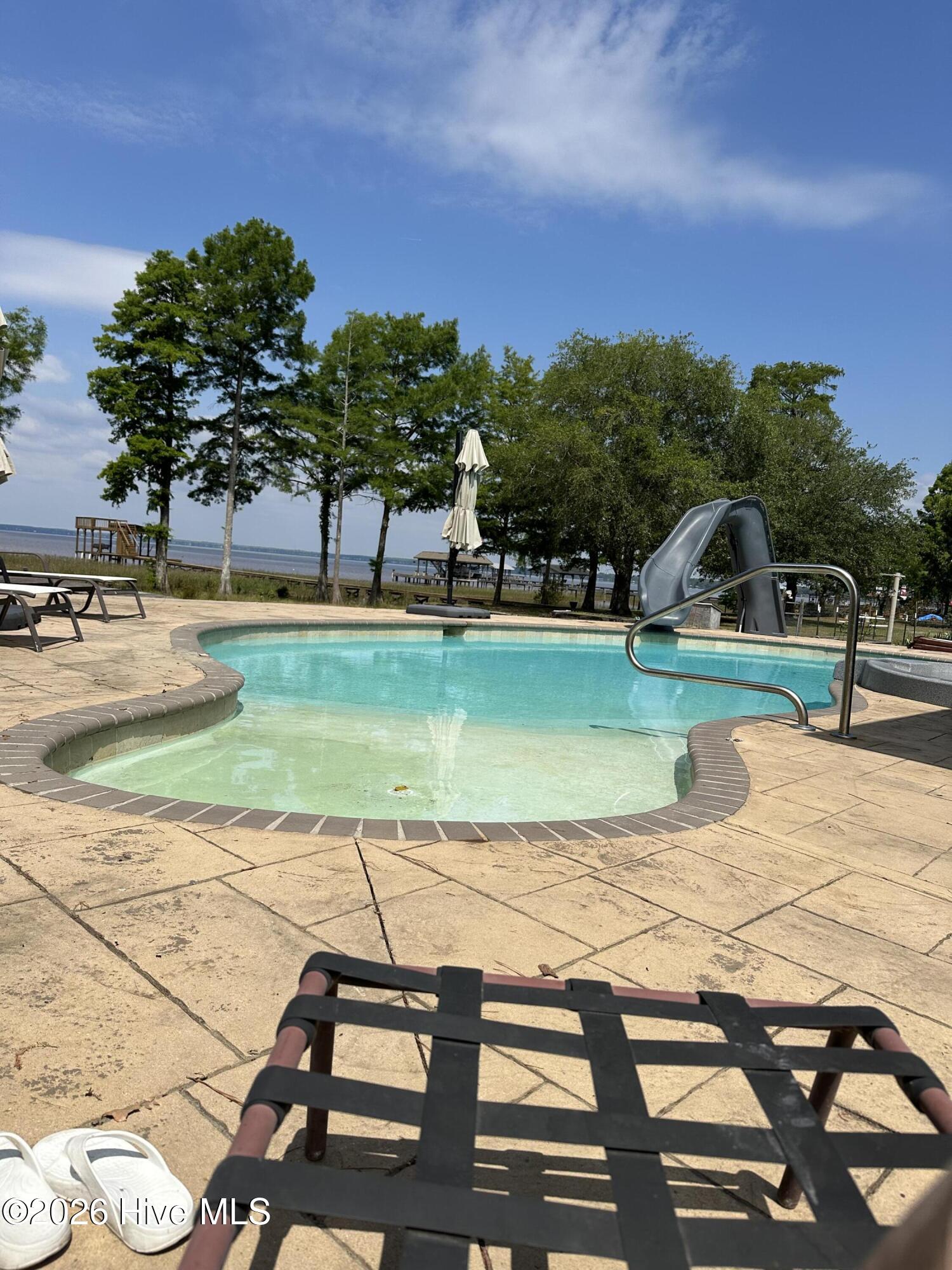 100552030 | Photo 10