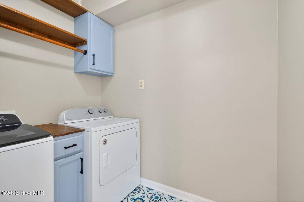 100562311 | Photo 12