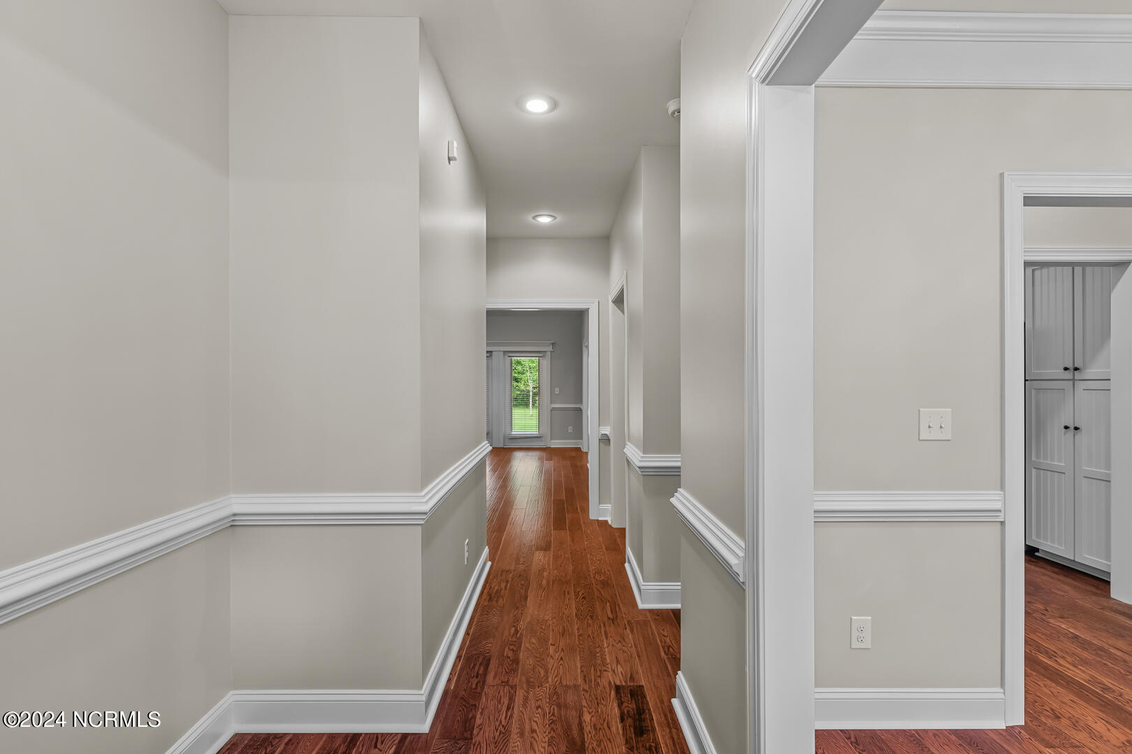 100543742 | Photo 10