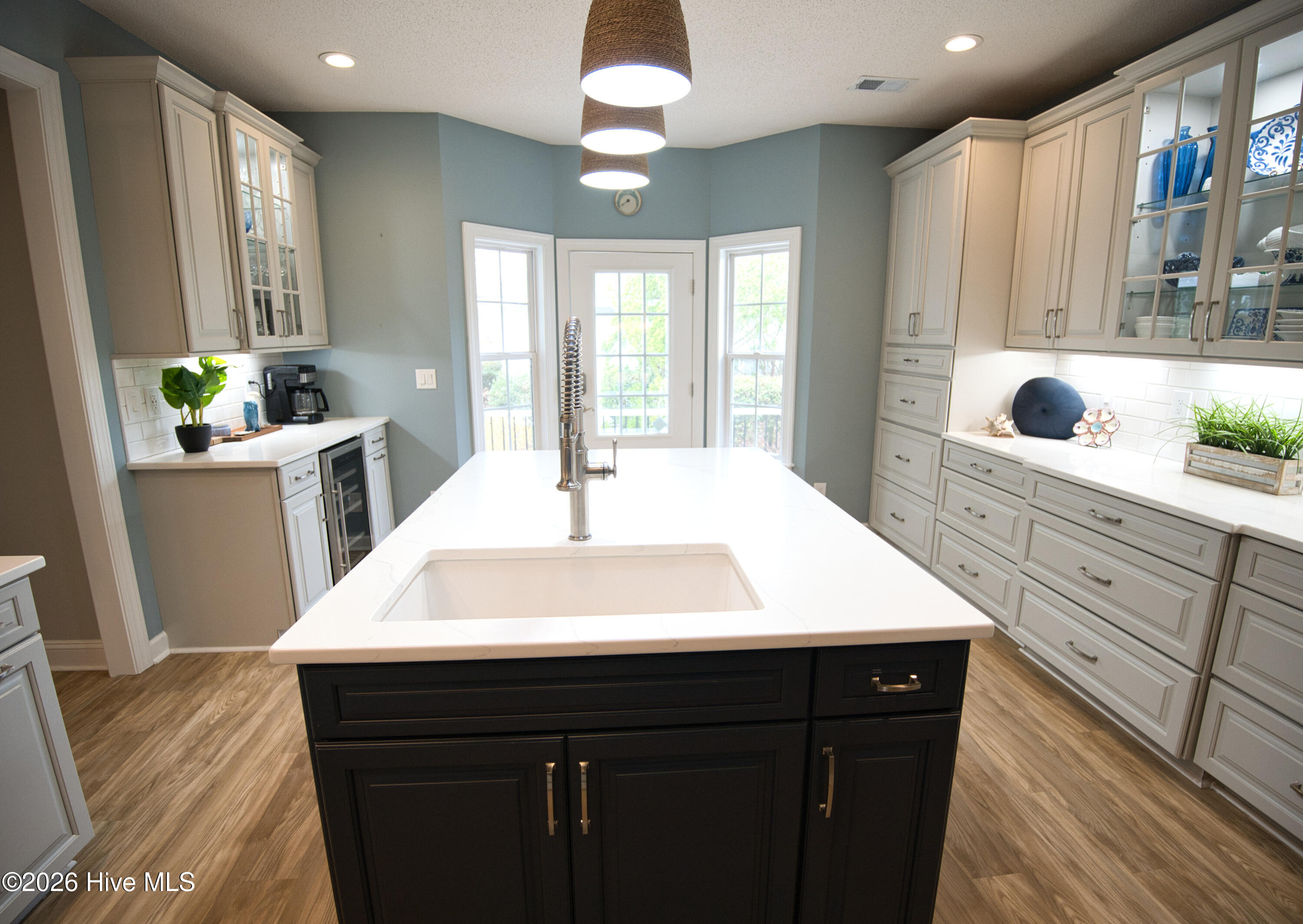 100558044 | Photo 17