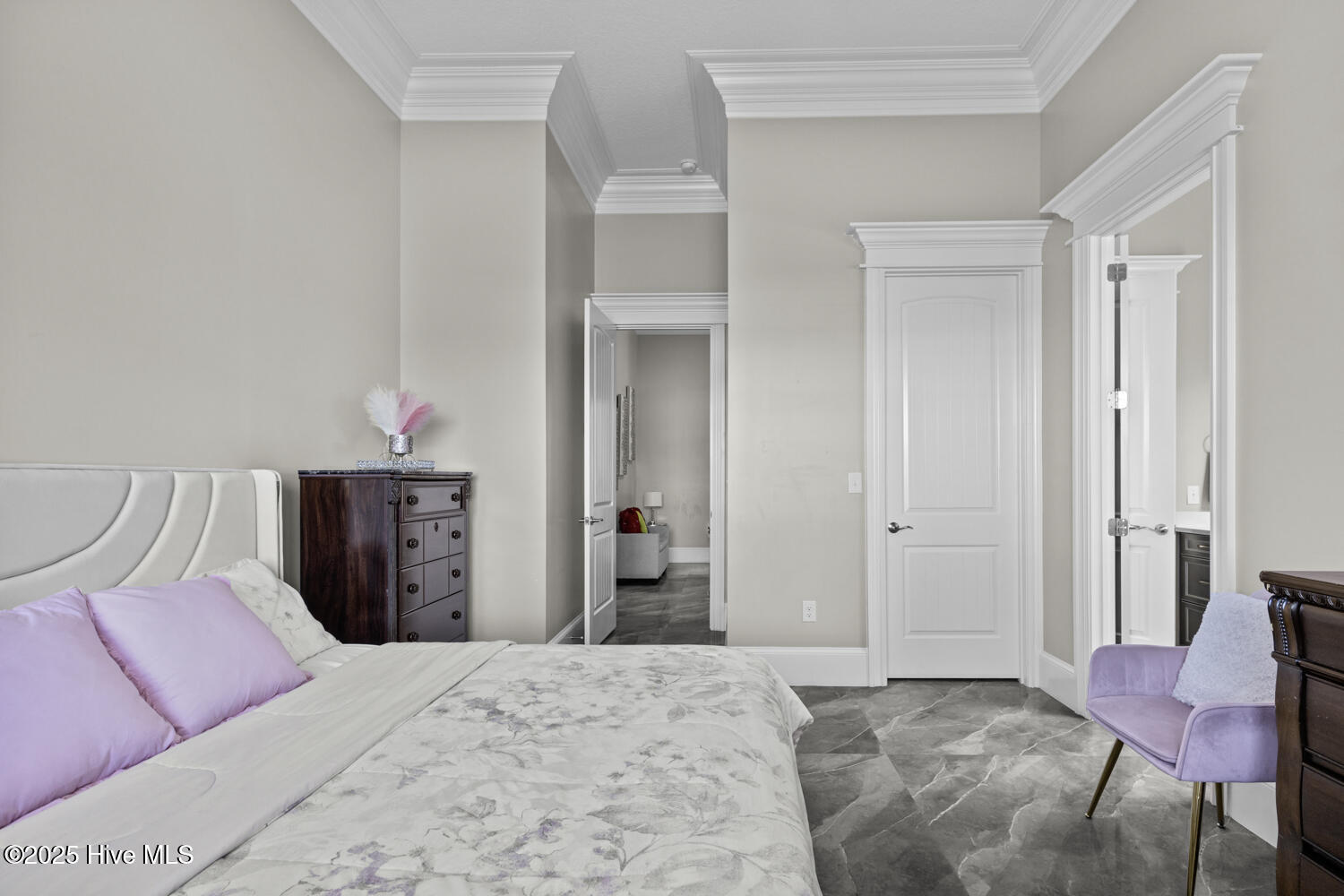 100546022 | Photo 57