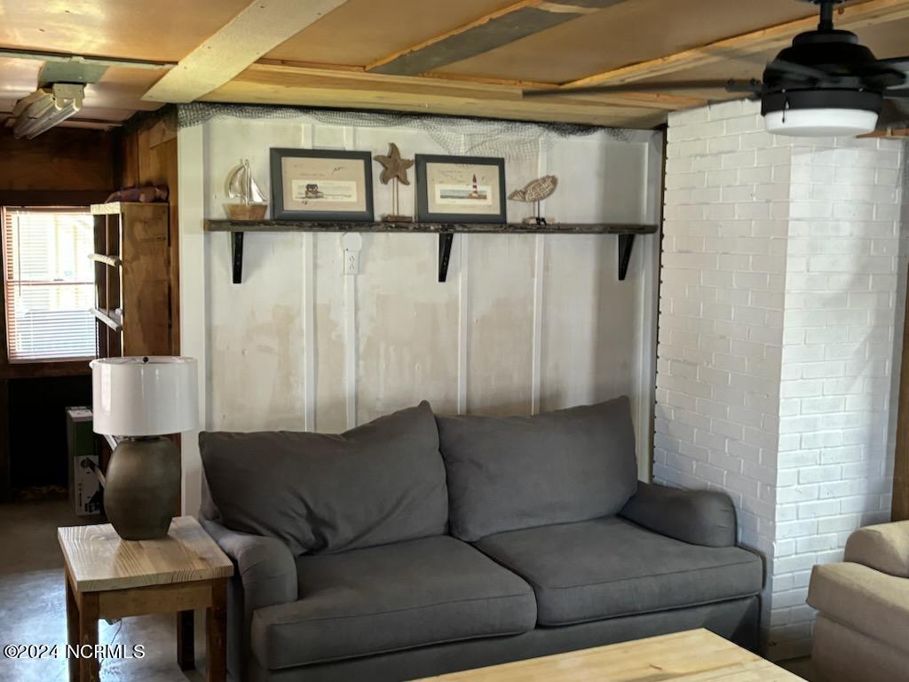 100437892 | Photo 24