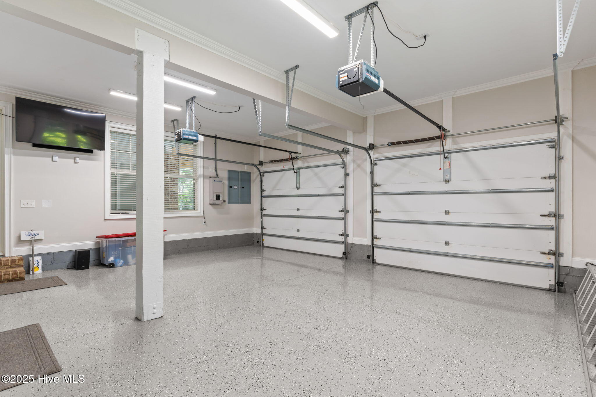 100512246 | Photo 55