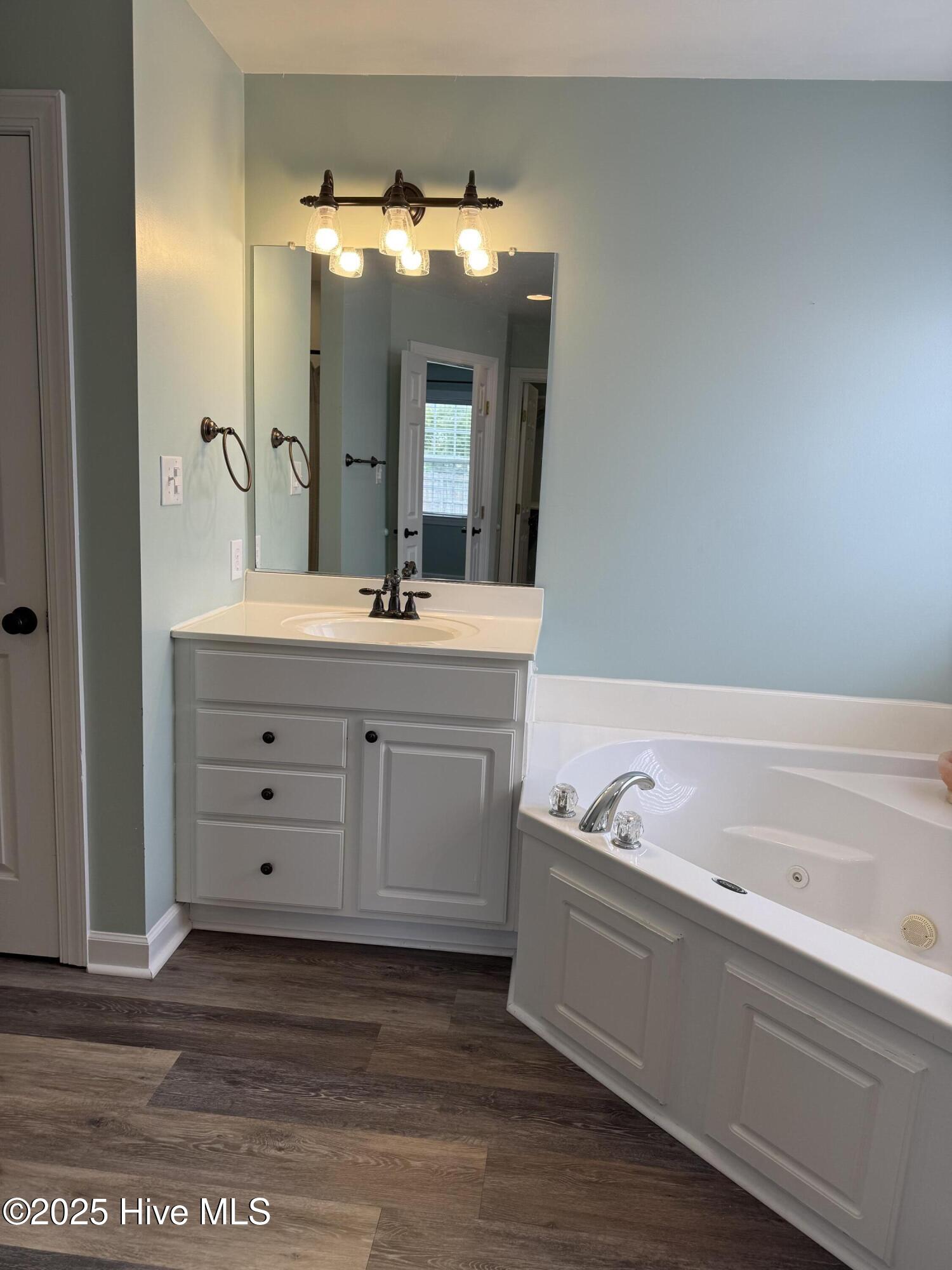 100524146 | Photo 27