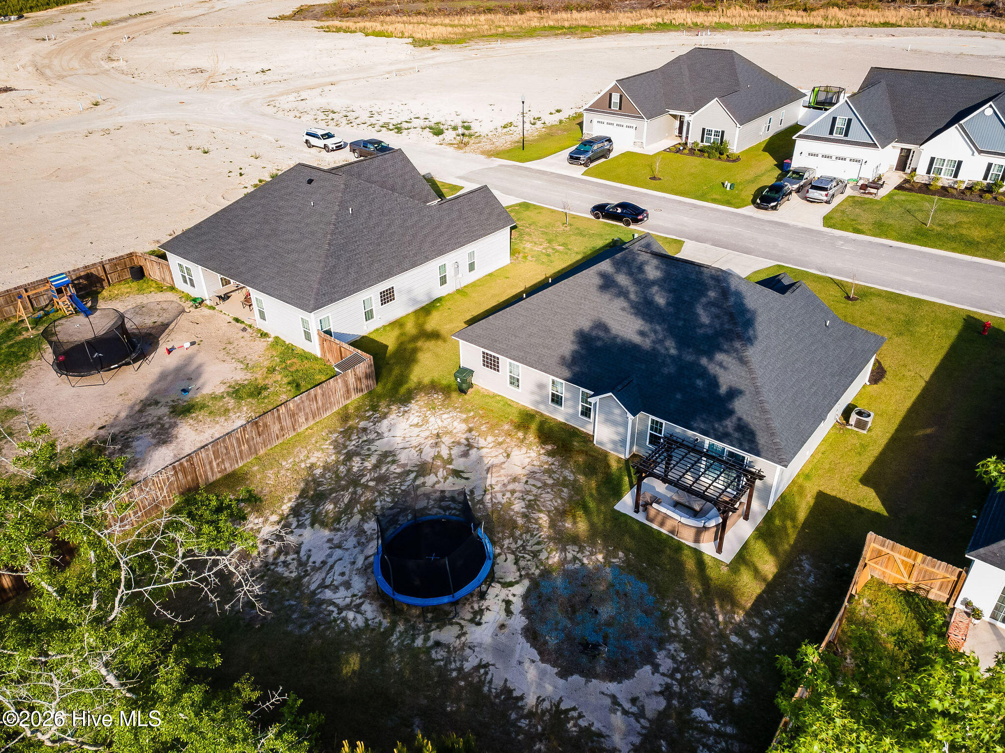 100568428 | Photo 53