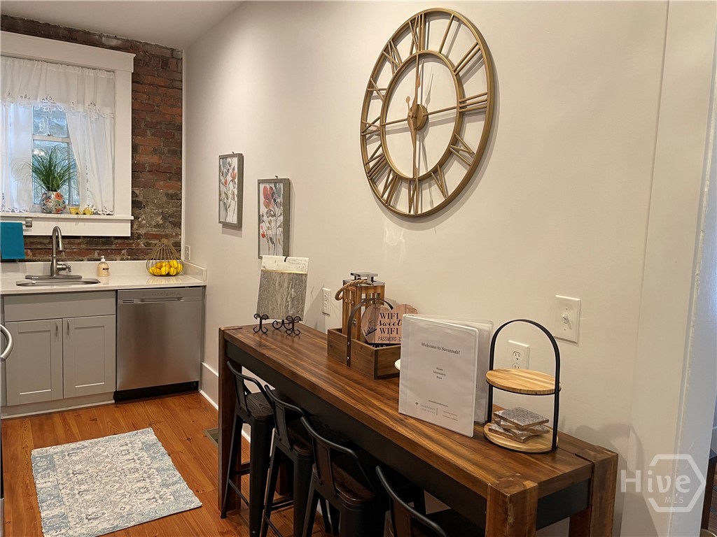 210 E State Street, Savannah, GA, 31401