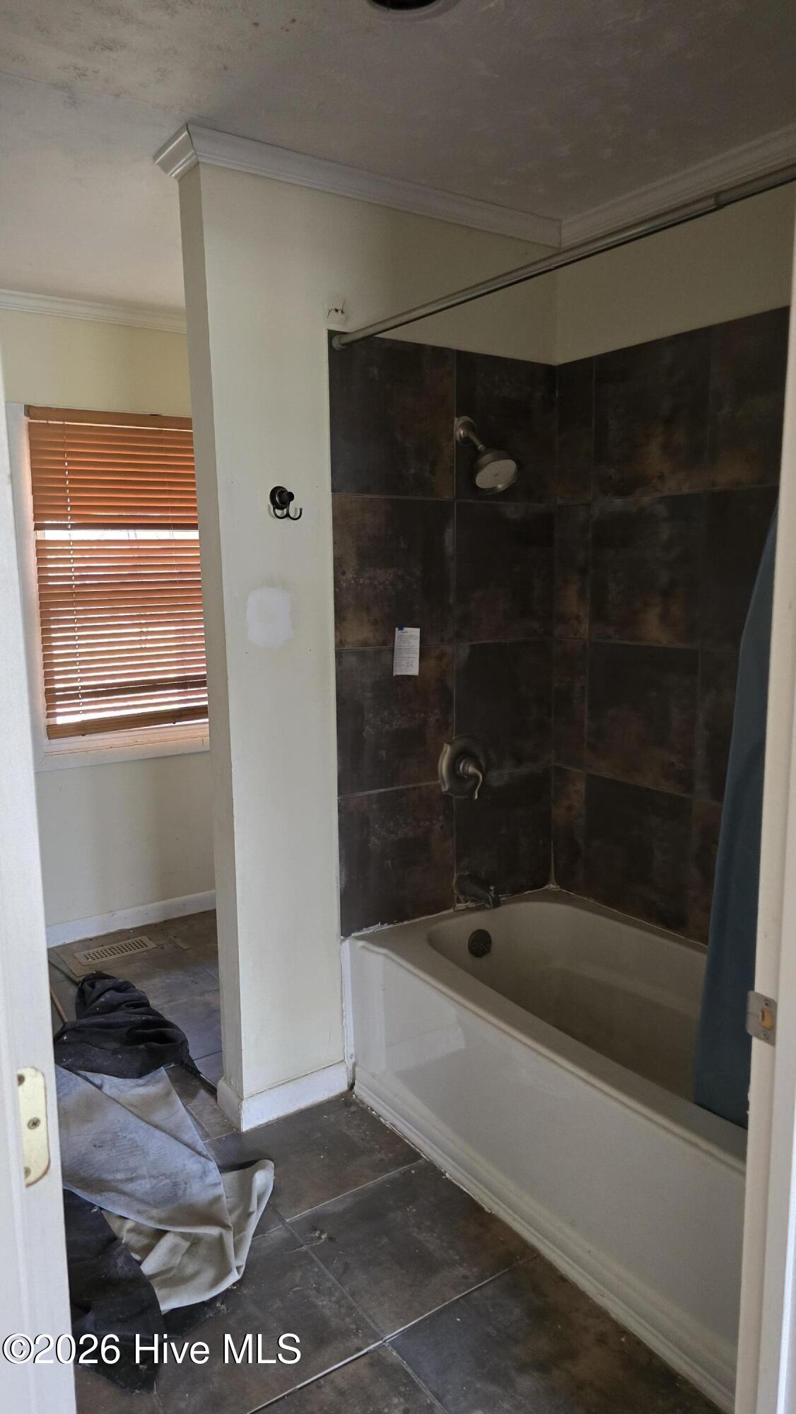 100561564 | Photo 14