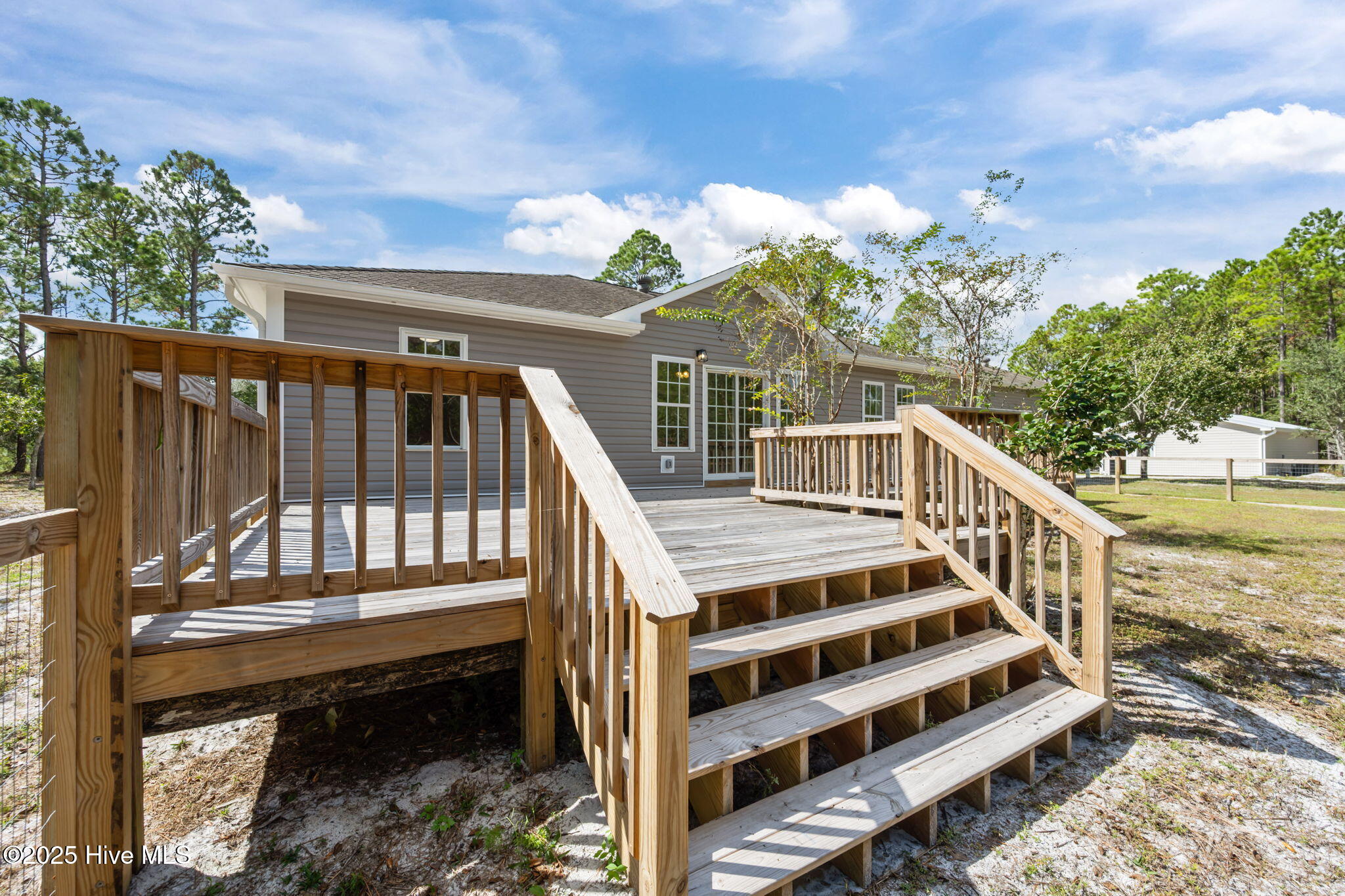 100551658 | Photo 46