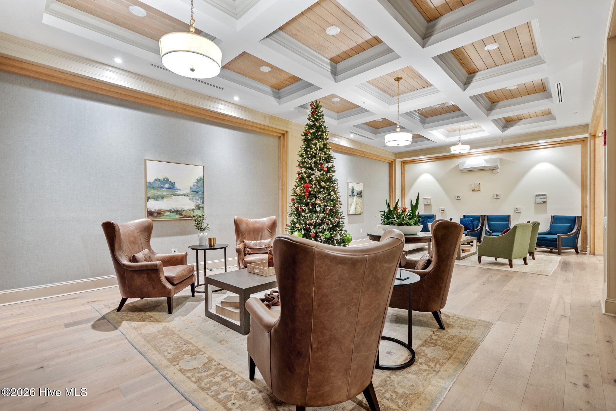 100565283 | Photo 62