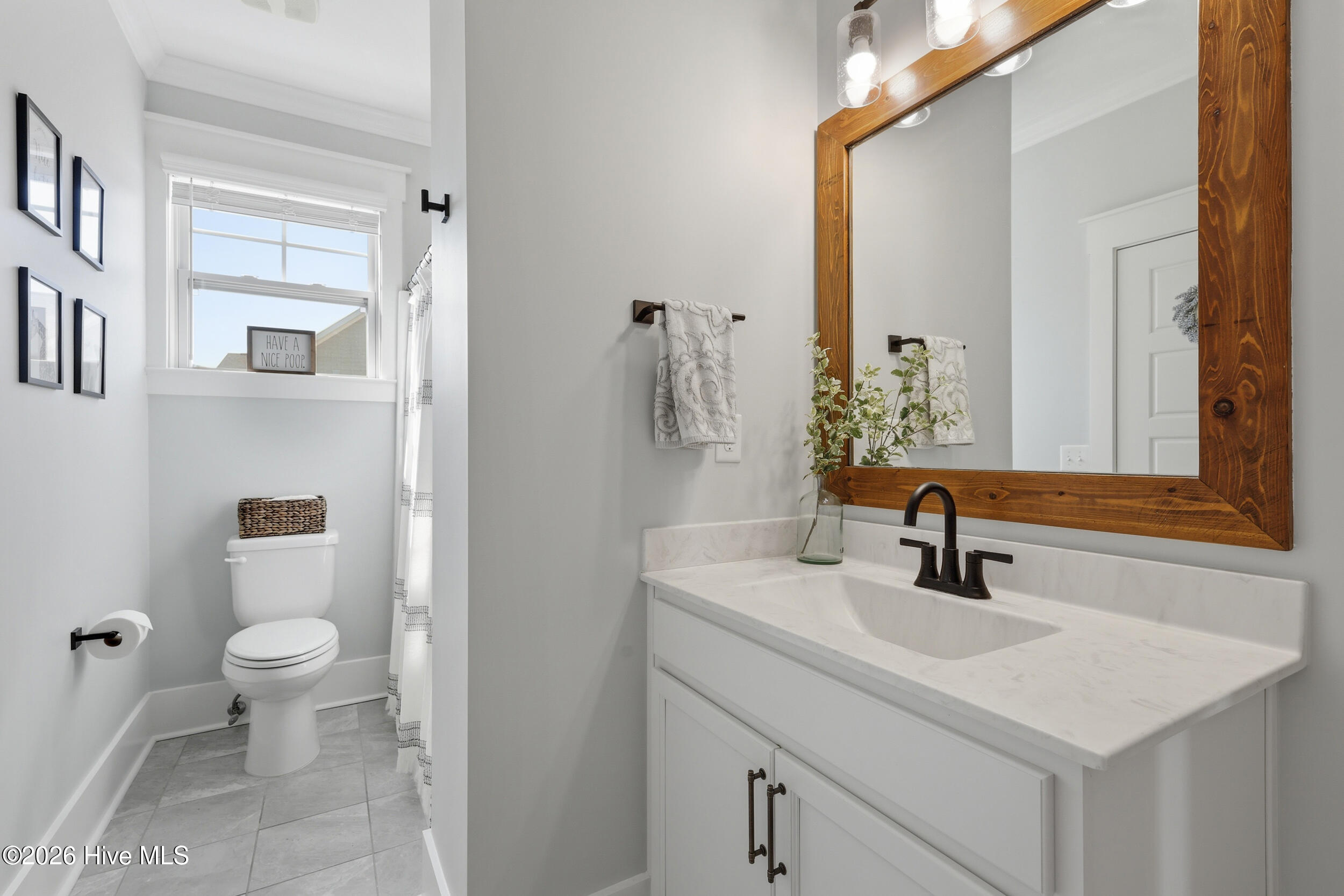 100561471 | Photo 25