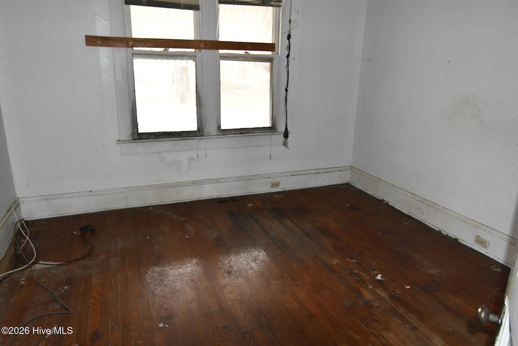 100554668 | Photo 17