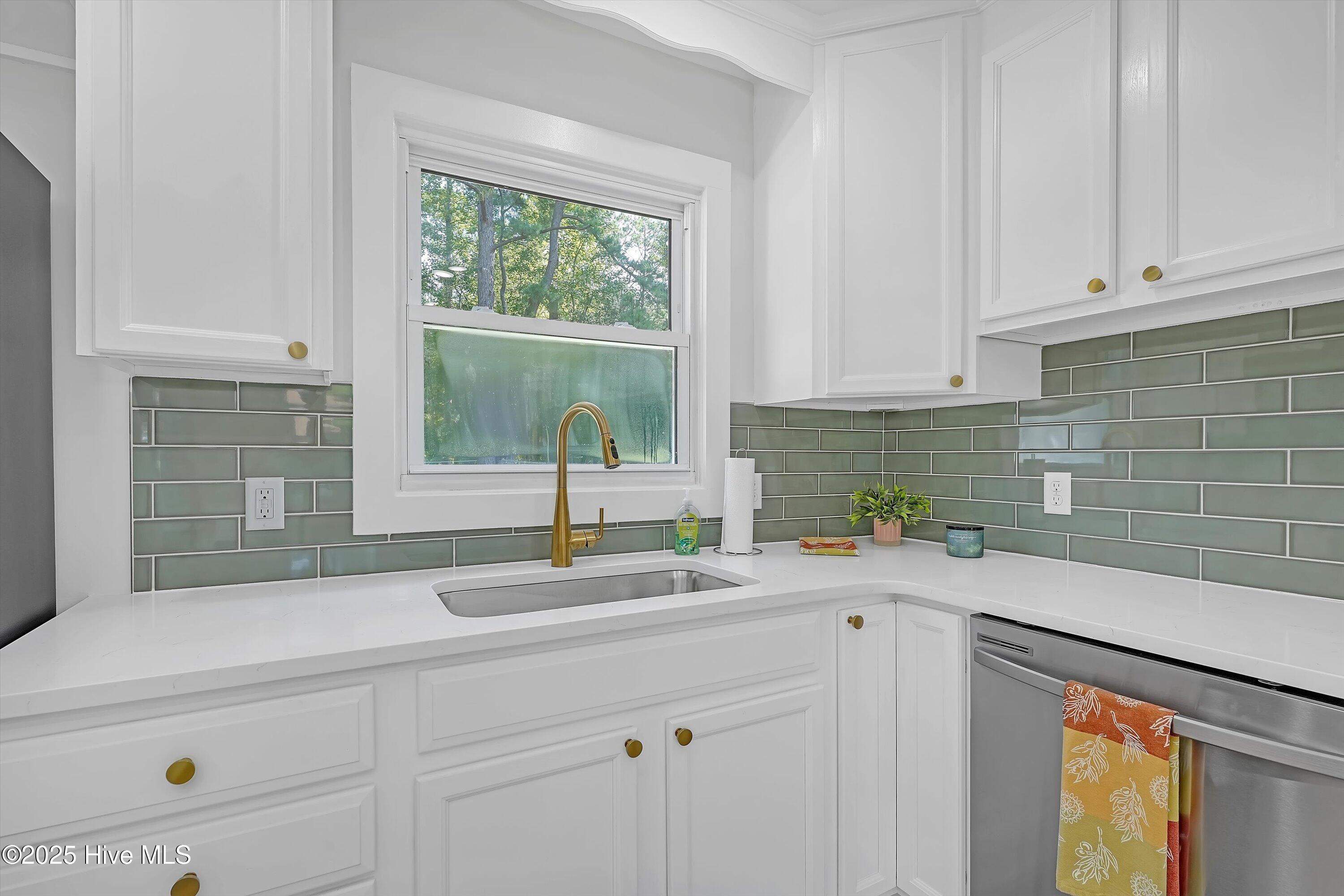 100522514 | Photo 10