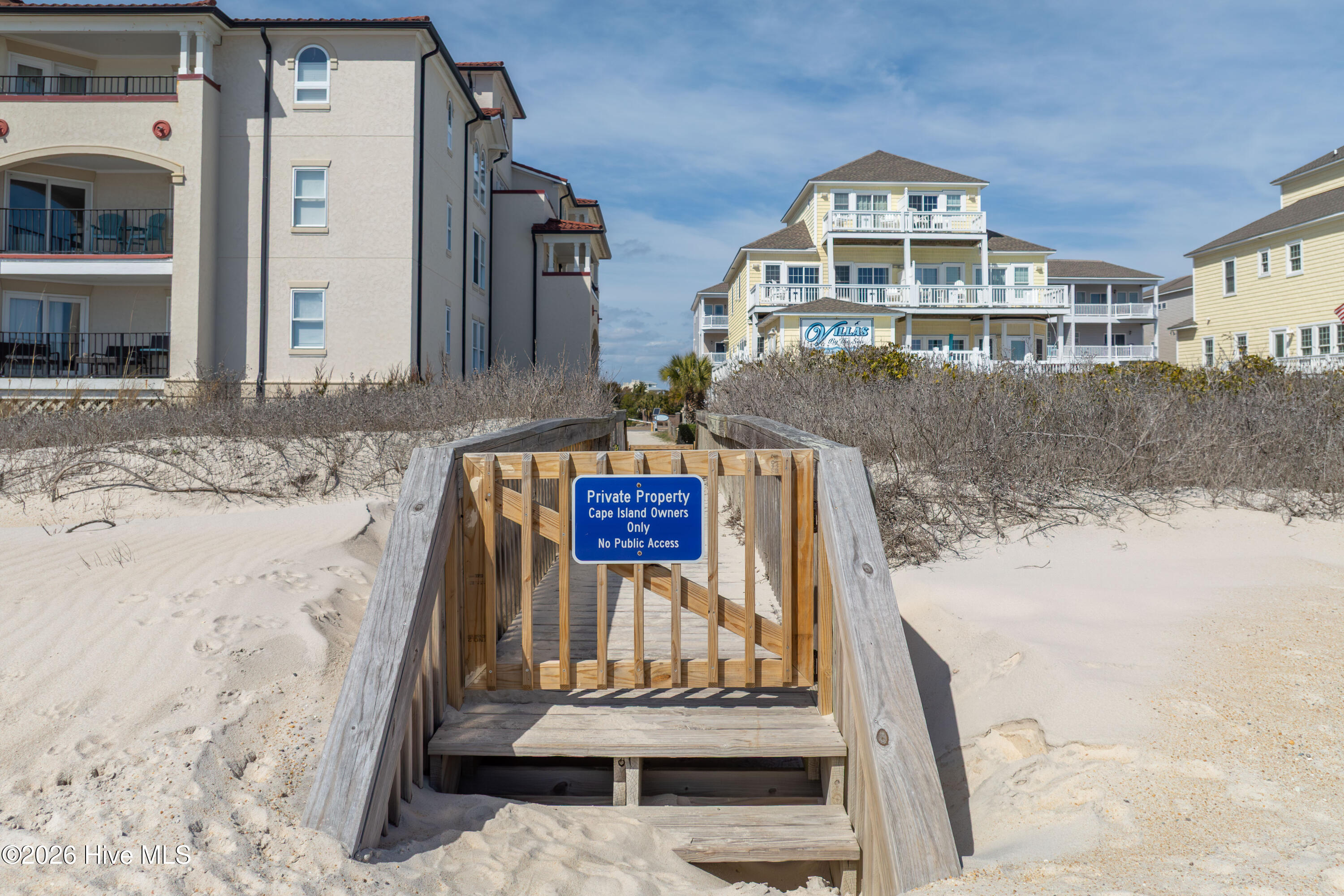 100558828 | Photo 56