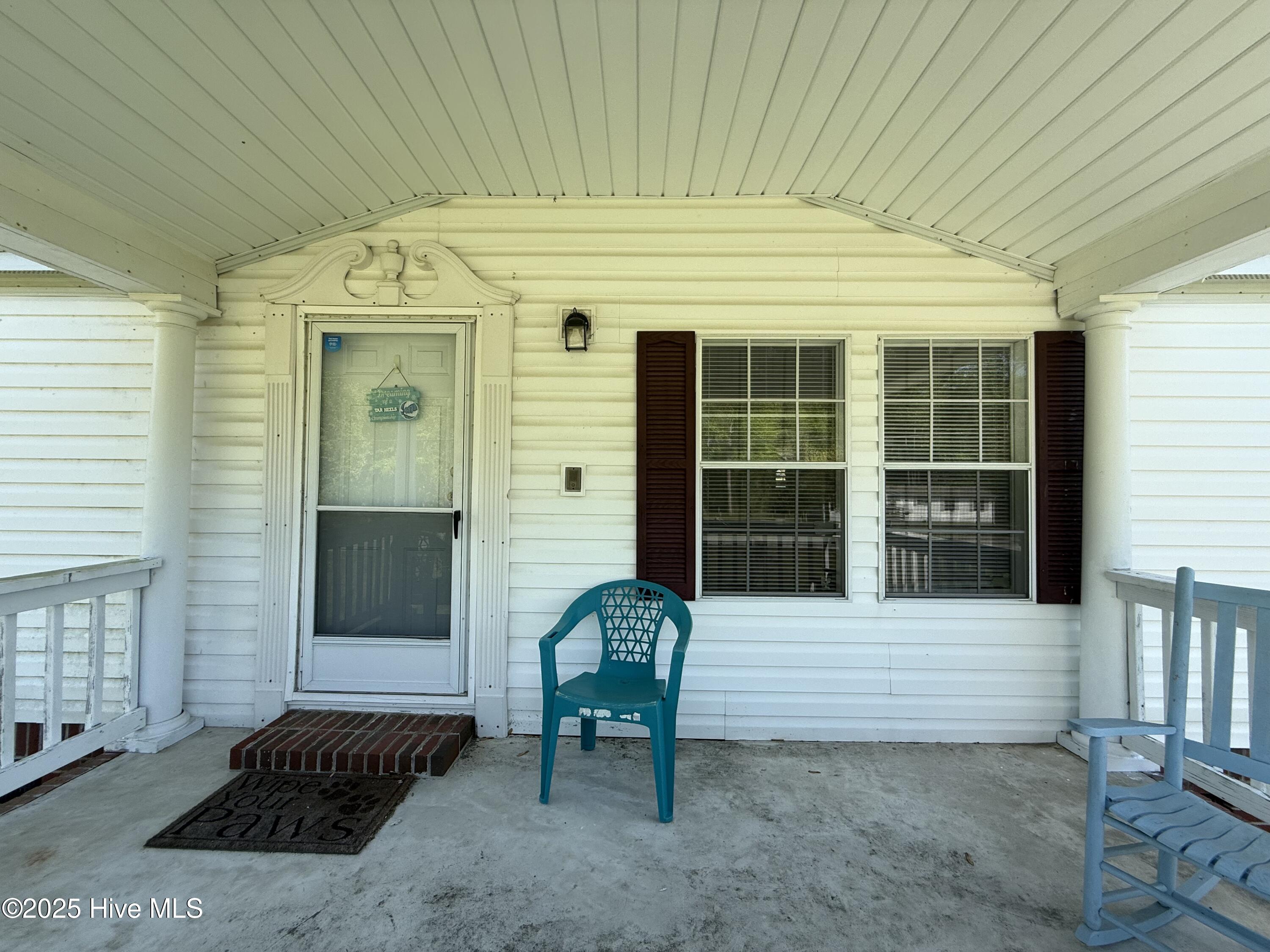 100502105 | Photo 14