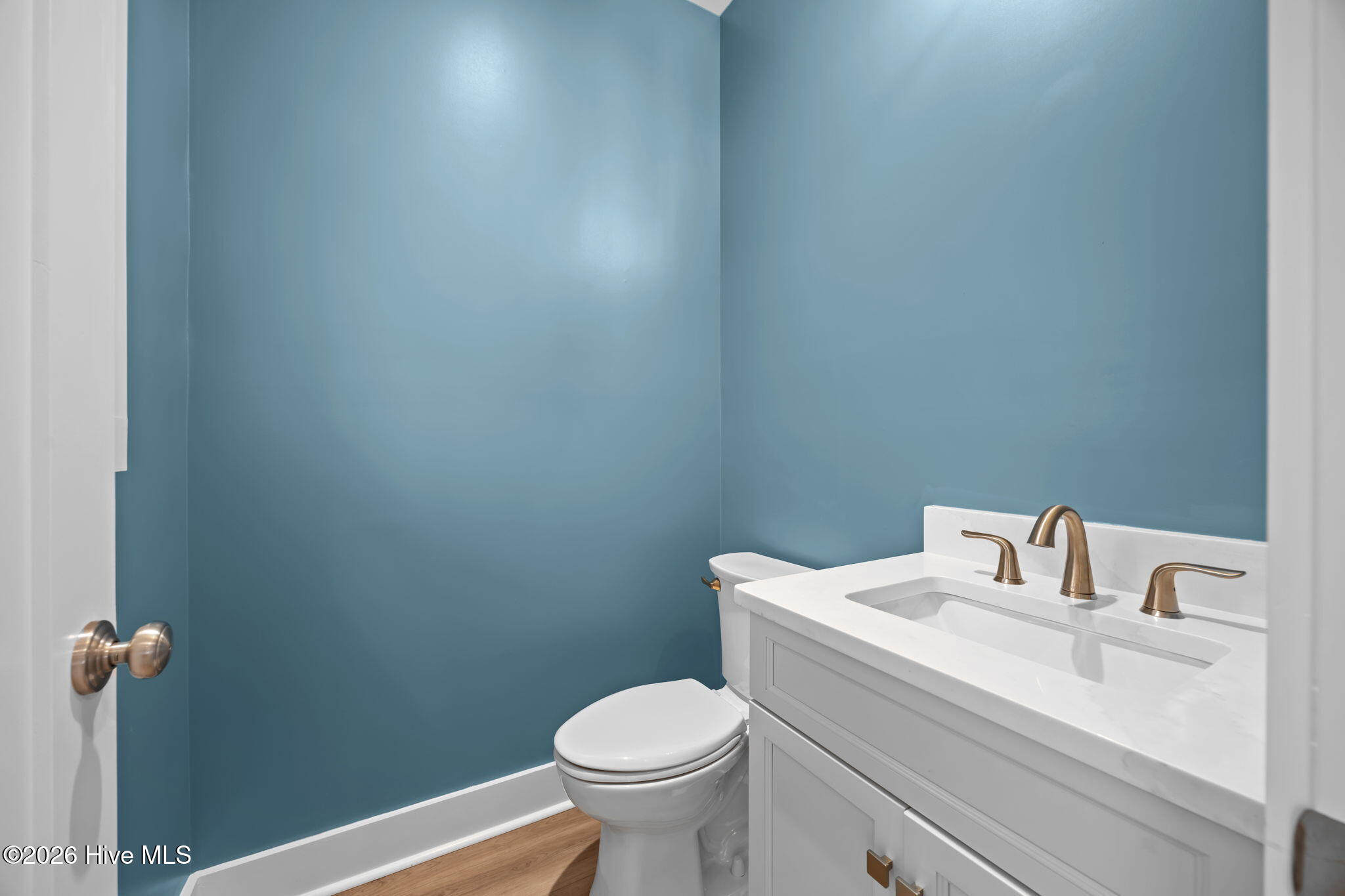 100552819 | Photo 37