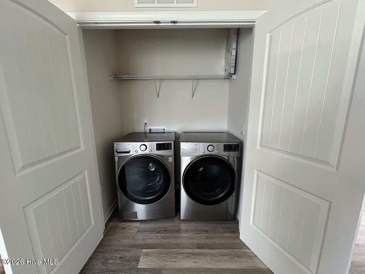 100562771 | Photo 27