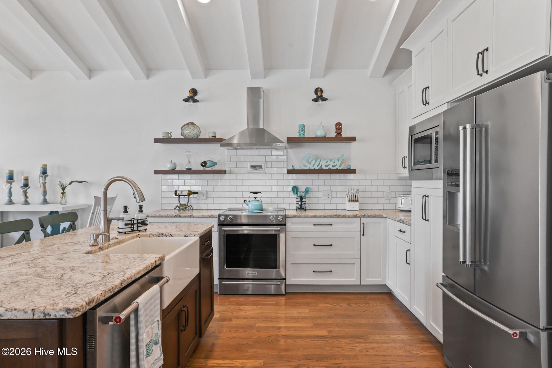 100567174 | Photo 13