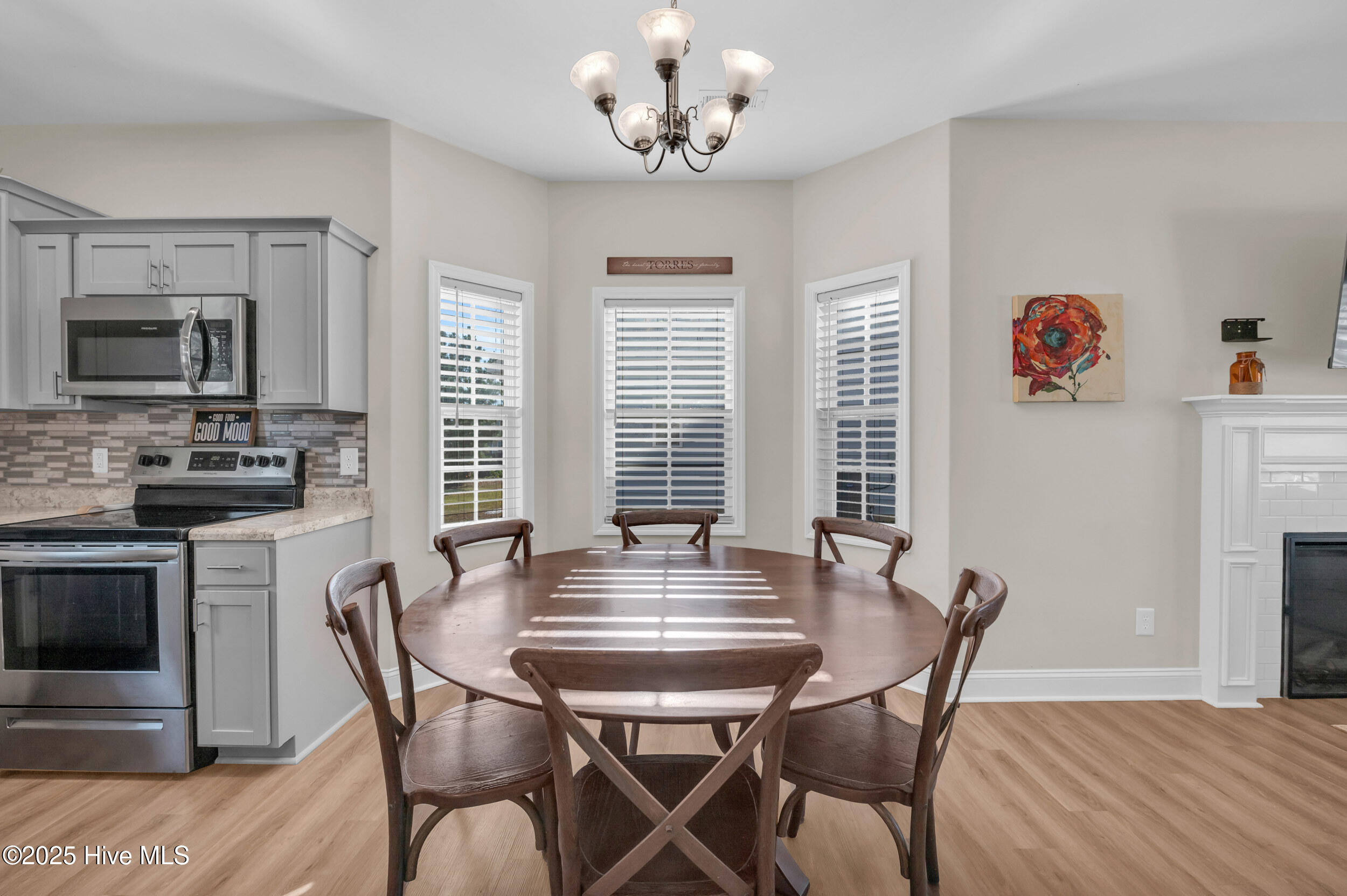 100542089 | Photo 17