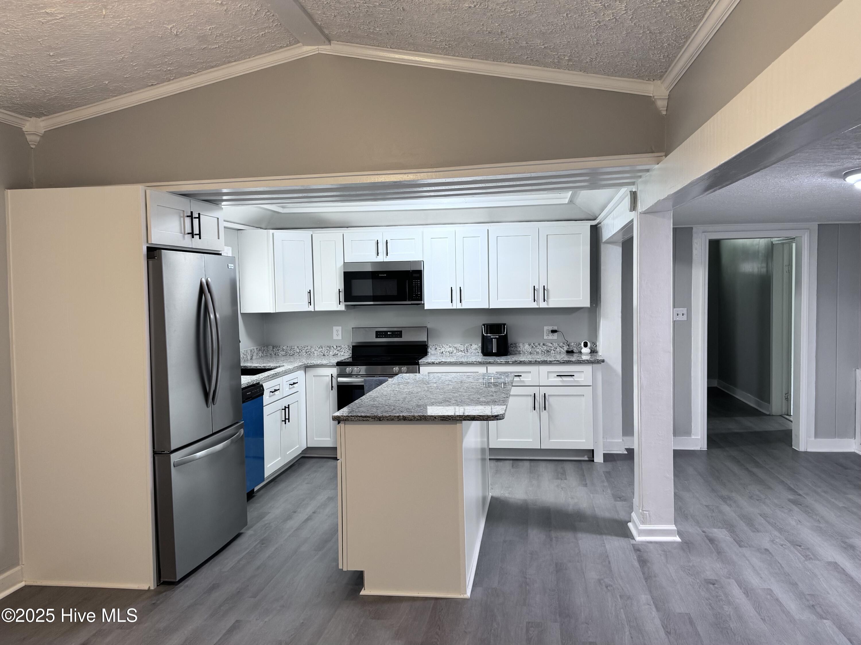 100555801 | Photo 10