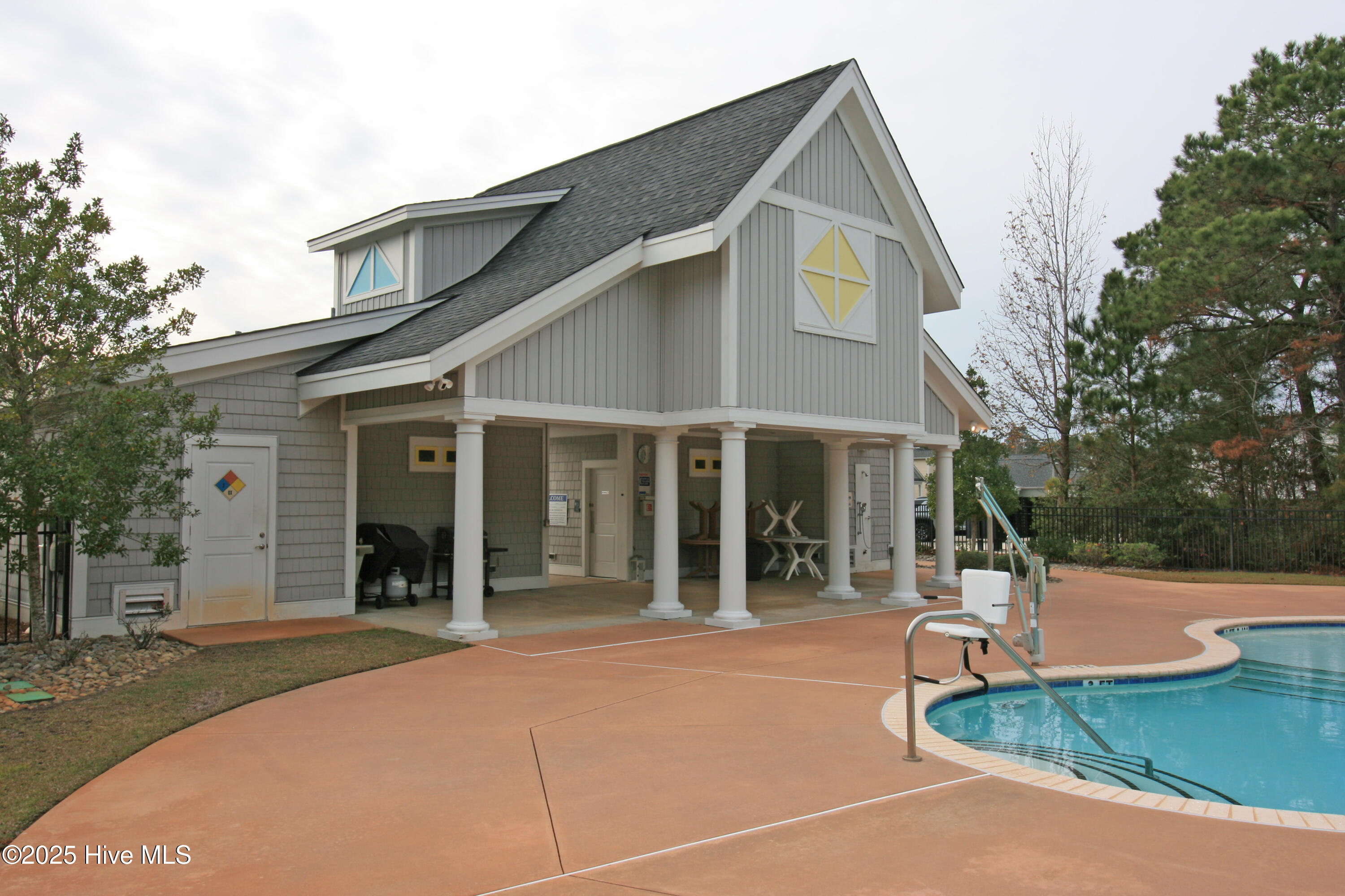 100544471 | Photo 36