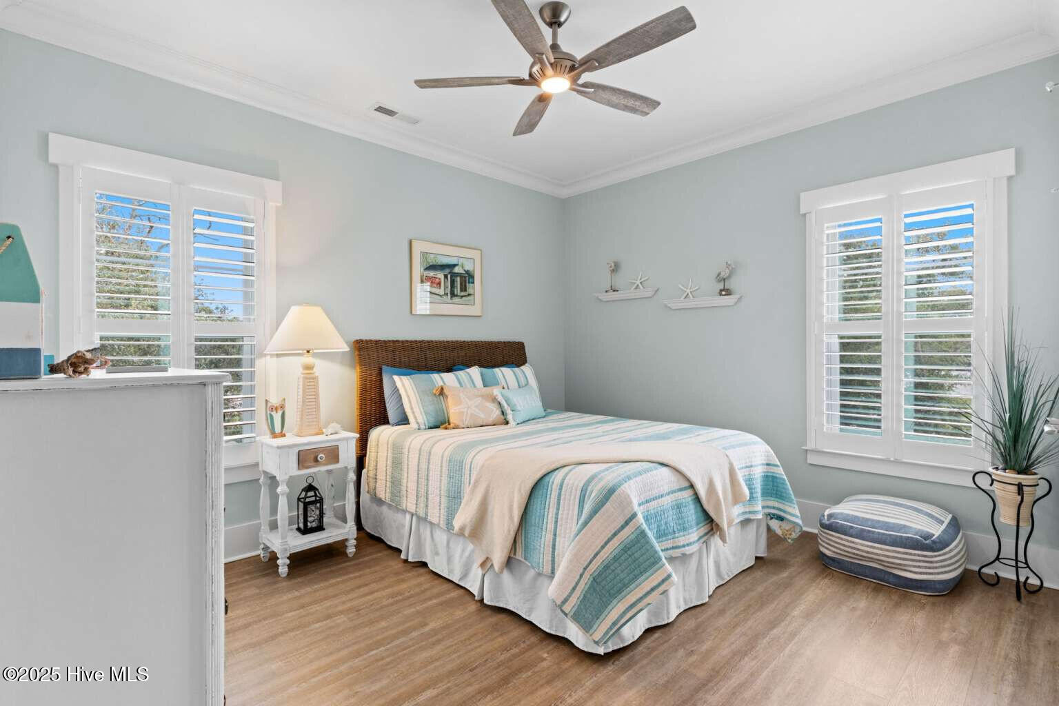 100530686 | Photo 10