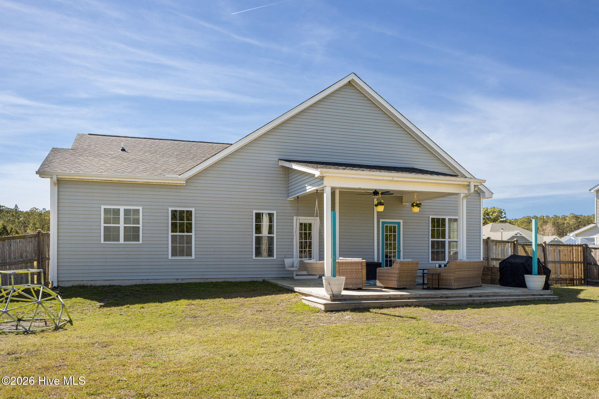 100561440 | Photo 26