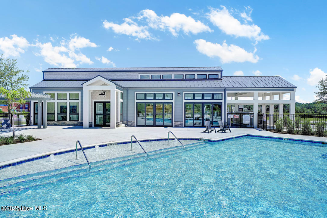 100531036 | Photo 54