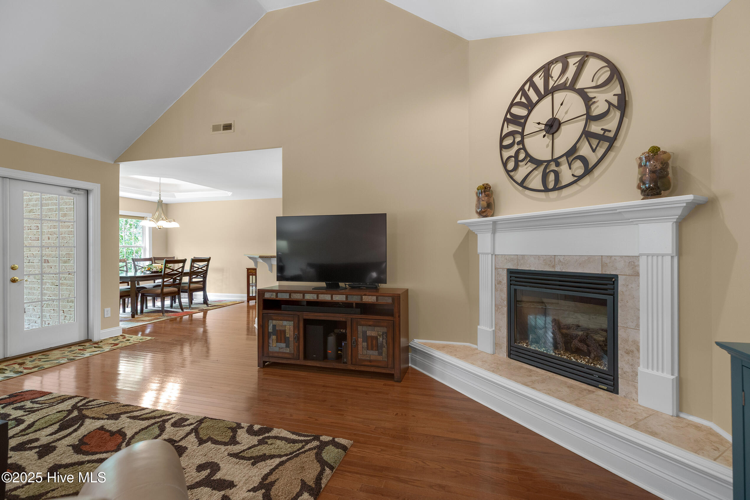 4414 Grey Oaks Court, Wilmington, NC 28412 – photo 6: GreyOaks4414-3LRDianeL33A7199-CR2